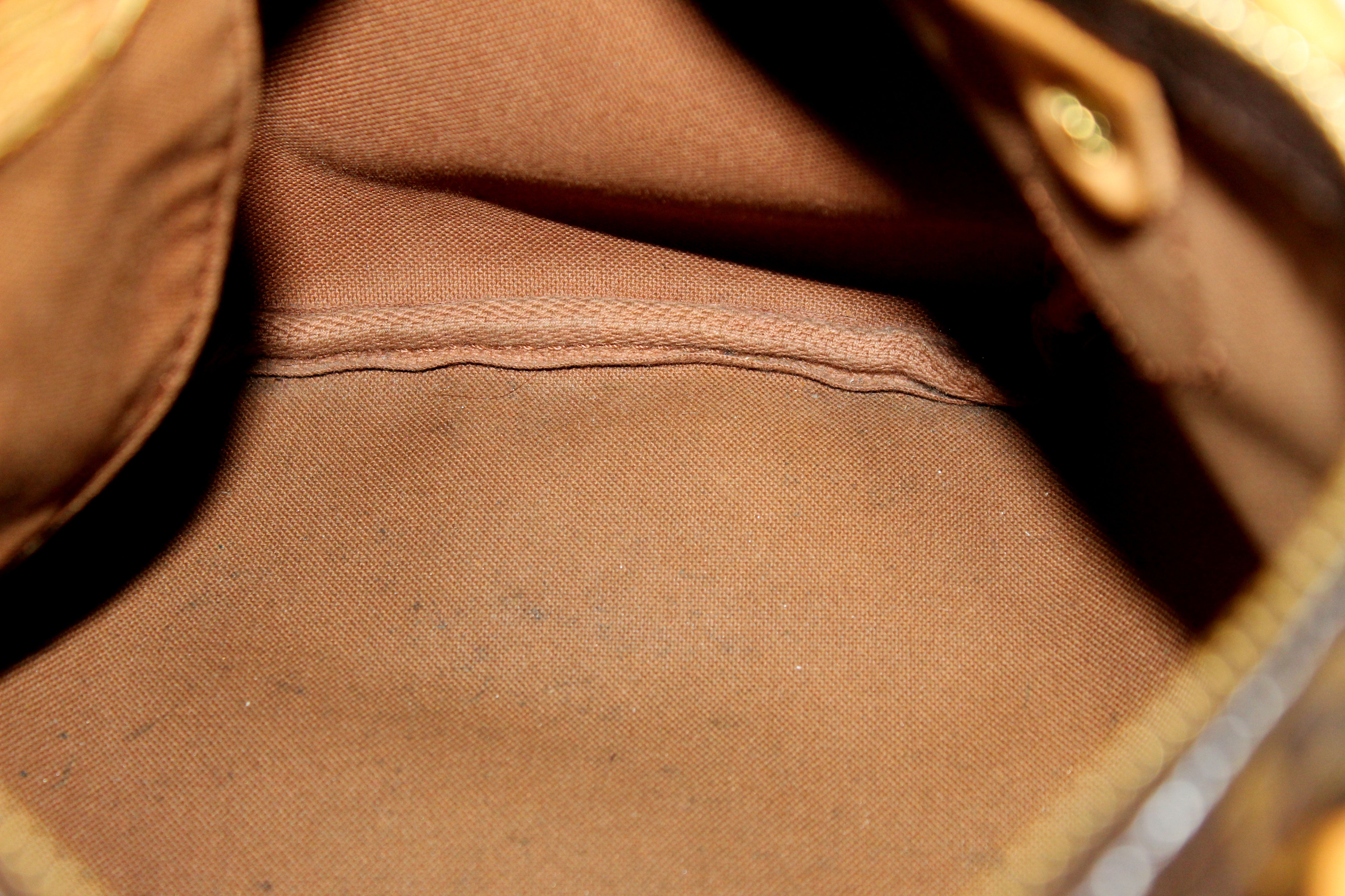 Authentic Louis Vuitton Classic Monogram Speedy 25 Handbag