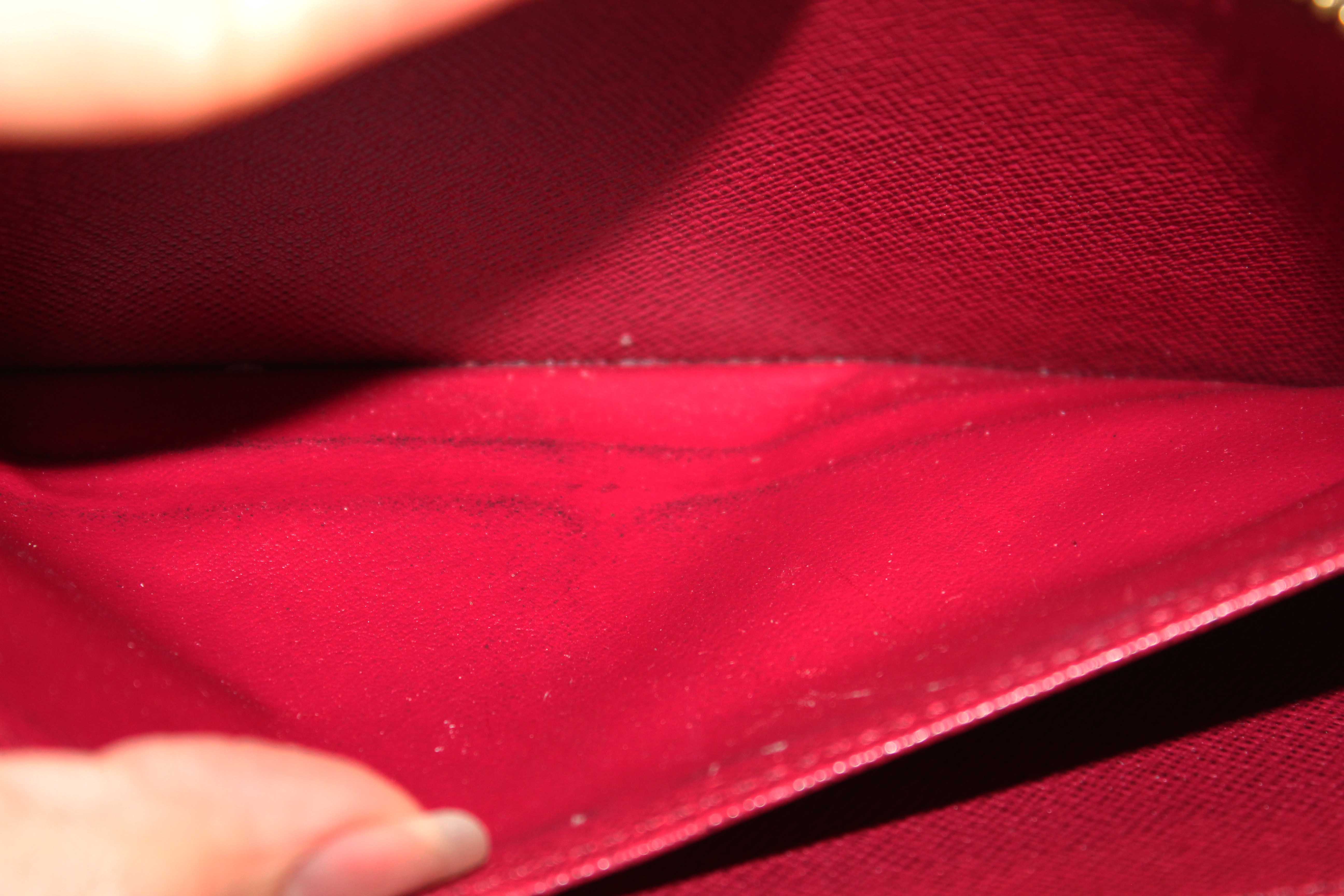 Authentic Louis Vuitton Classic Monogram Canvas Zippy Wallet