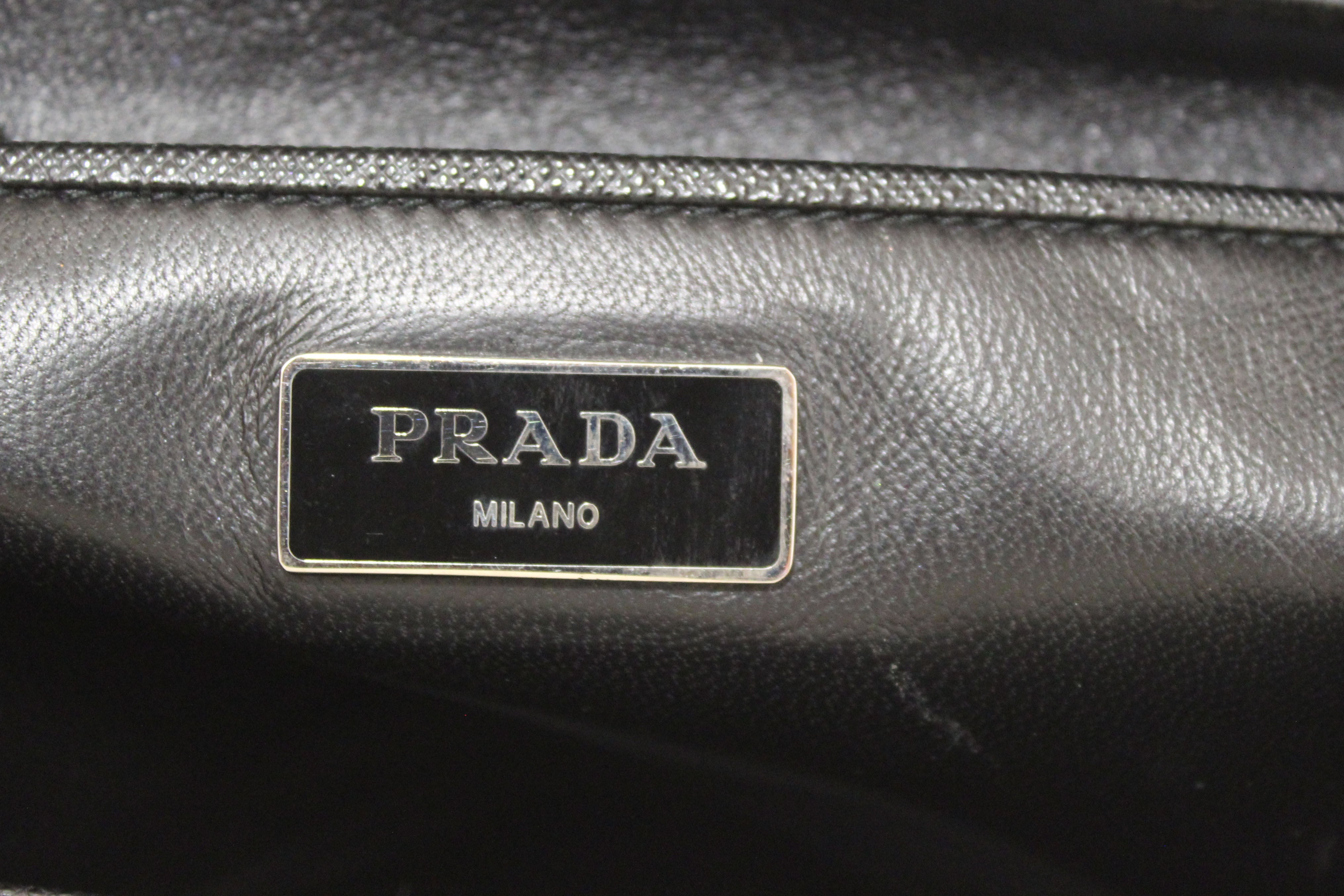 Authentic Prada White and Black Bi-color Saffiano Galleria Large Tote Bag