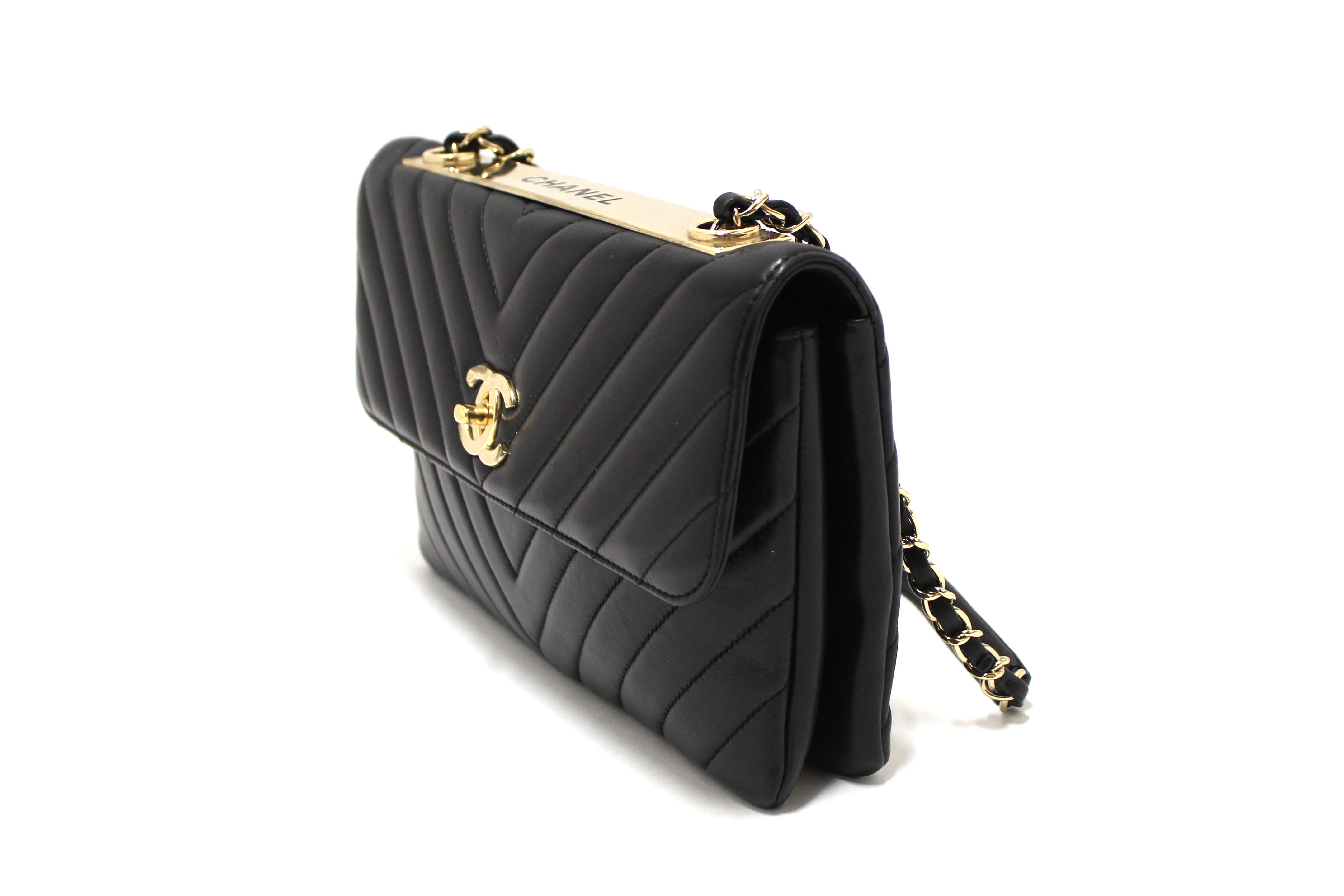 Authentic Chanel Black Chevron Lambskin Leather Medium Trendy CC Flap Shoulder Bag