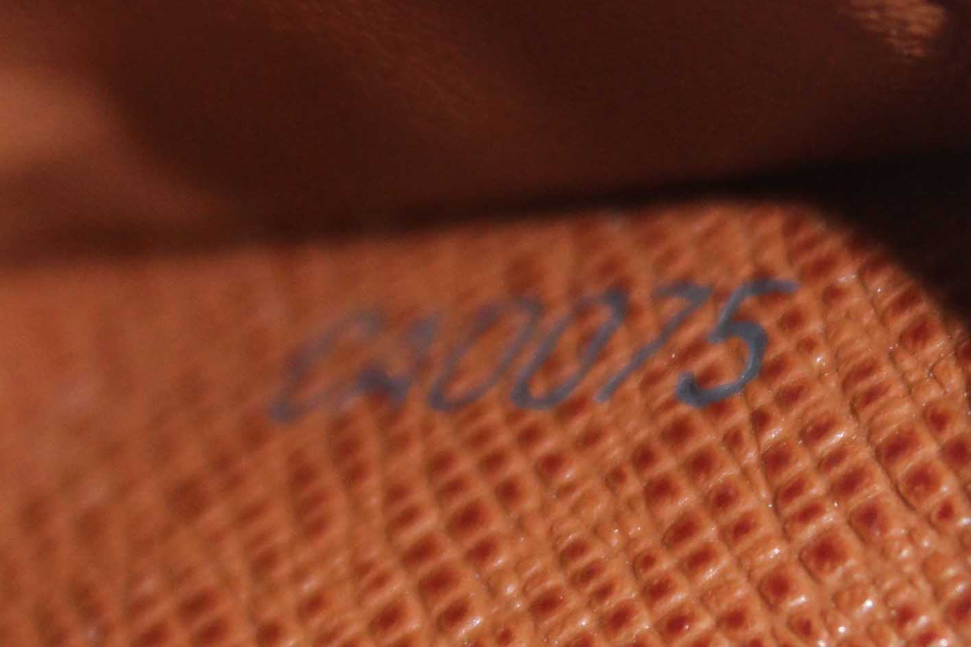 Authentic Louis Vuitton Classic Monogram Canvas Medium Compact Wallet