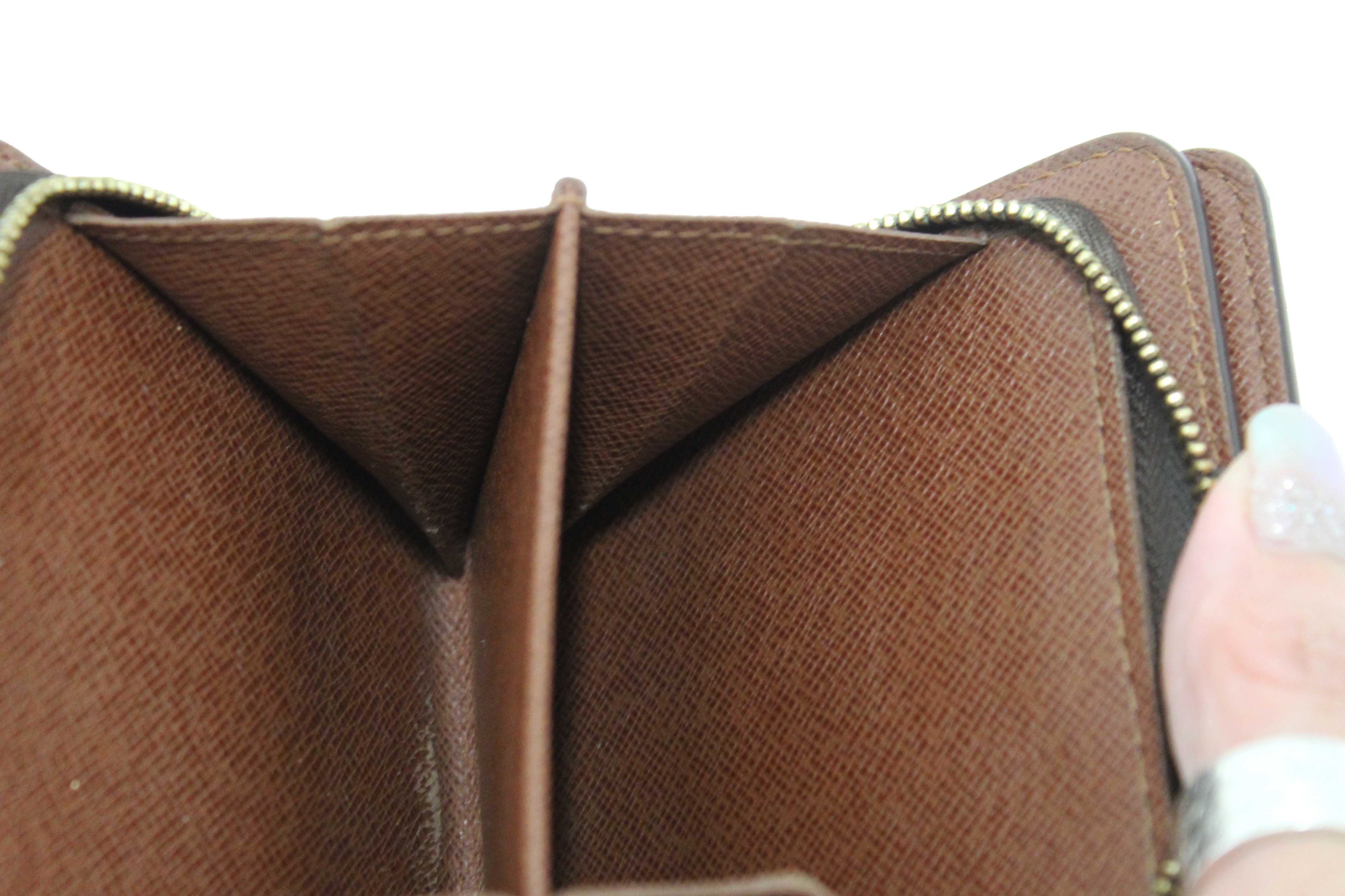 Authentic Louis Vuitton Classic Monogram Canvas Medium Compact Wallet