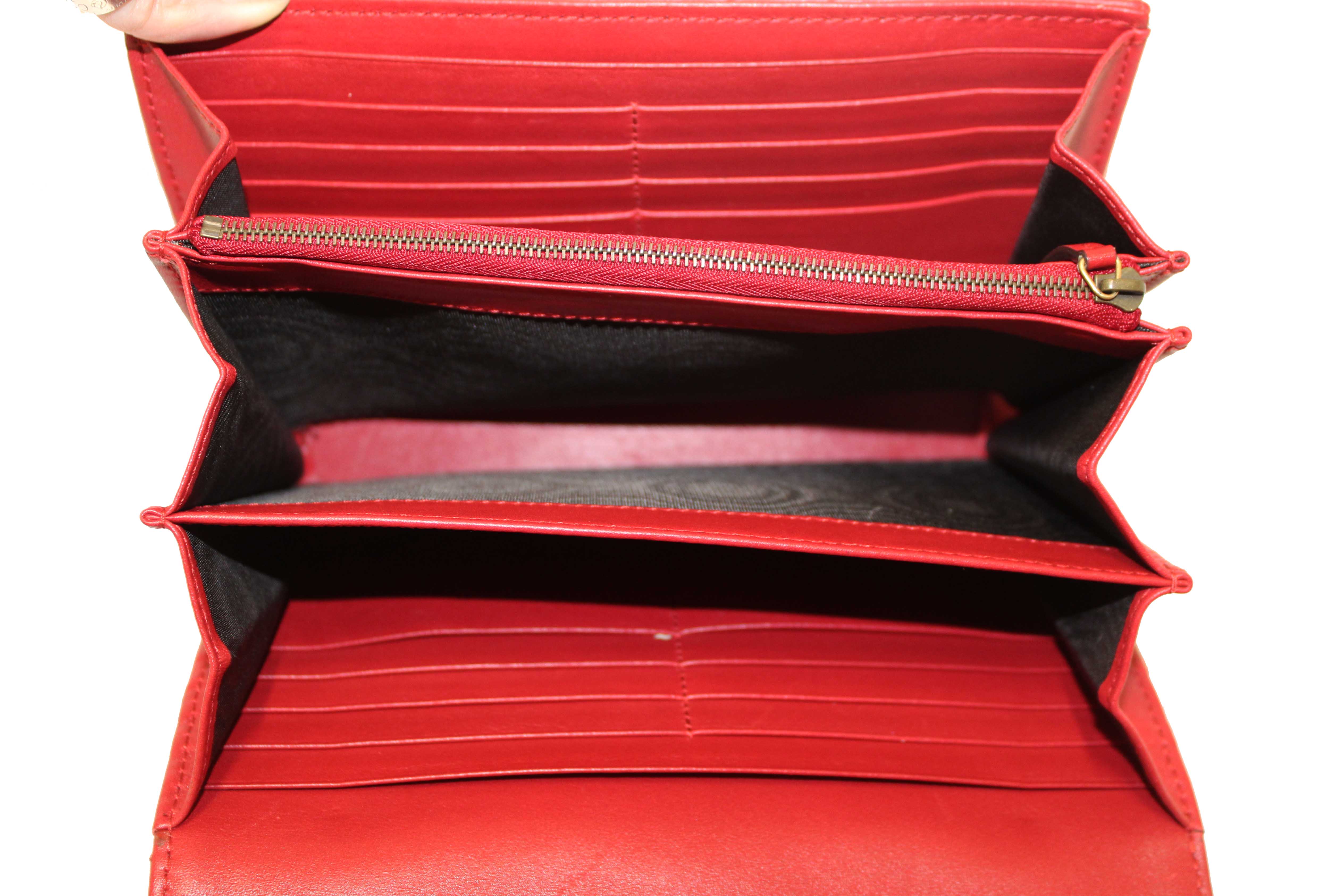 Authentic Gucci Red Marmont Matelassé Chevron Leather Mini Bag