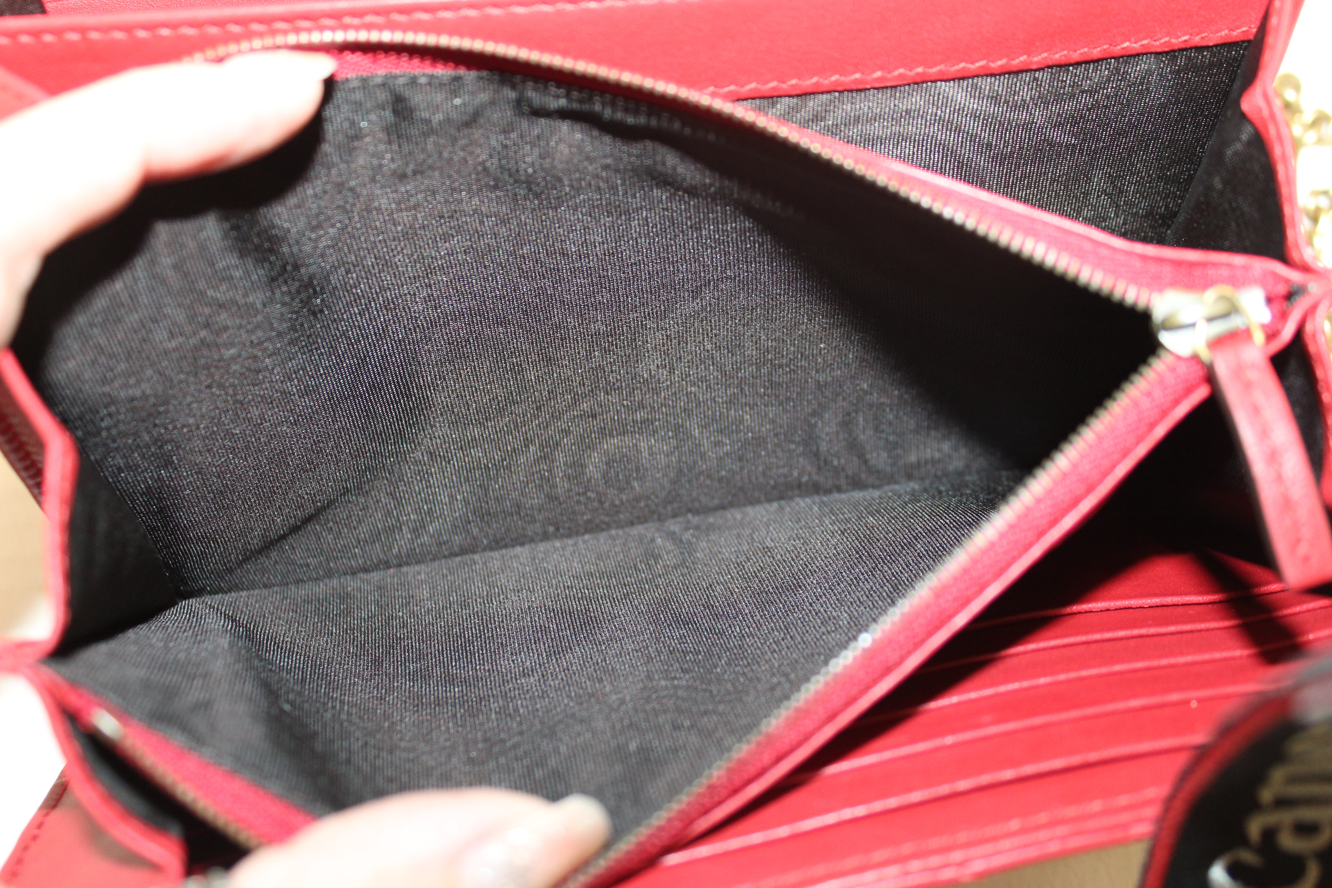 Authentic Gucci Red Marmont Matelassé Chevron Leather Mini Bag