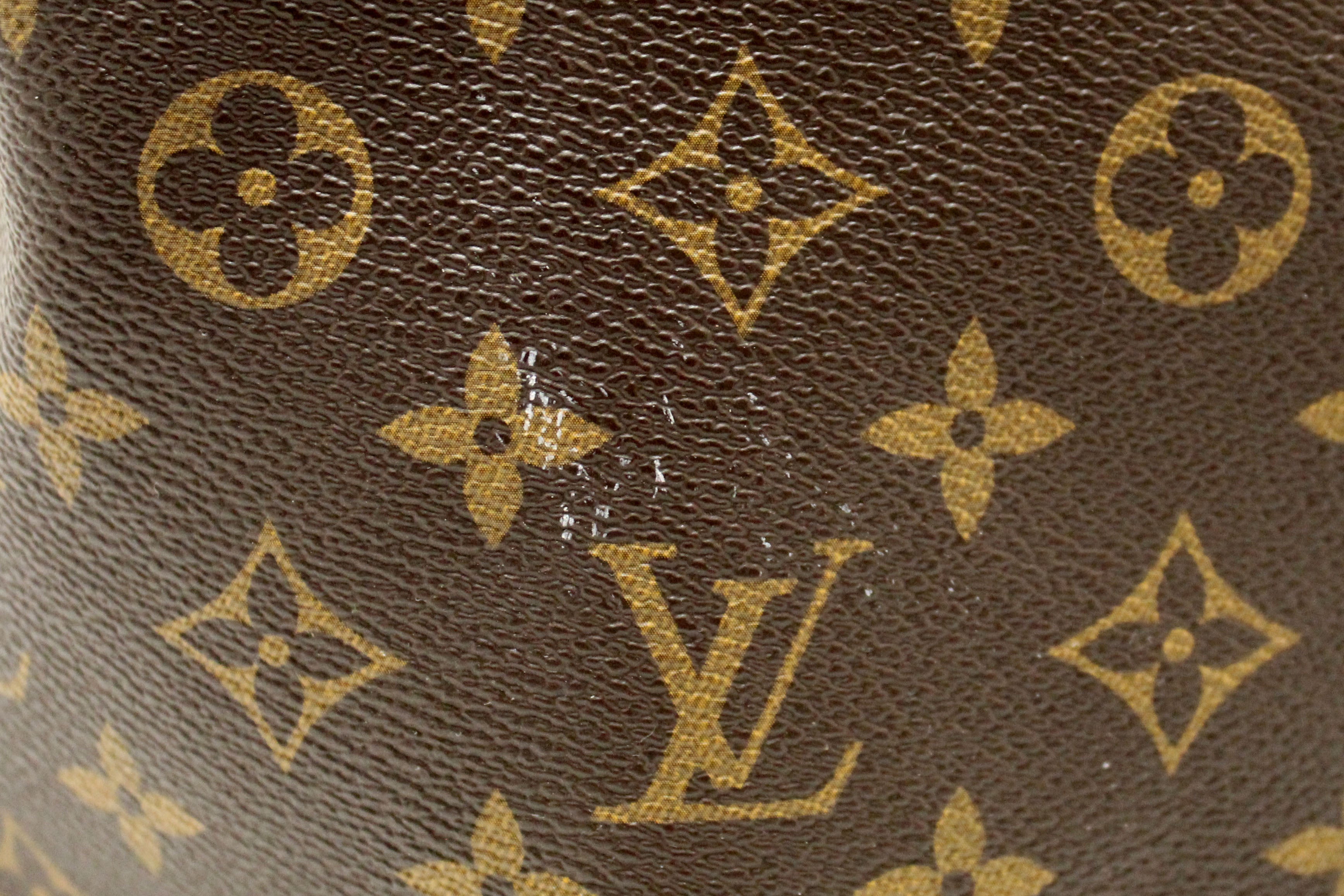 Authentic Louis Vuitton Classic Monogram Neverfull MM Tote Shoulder Bag