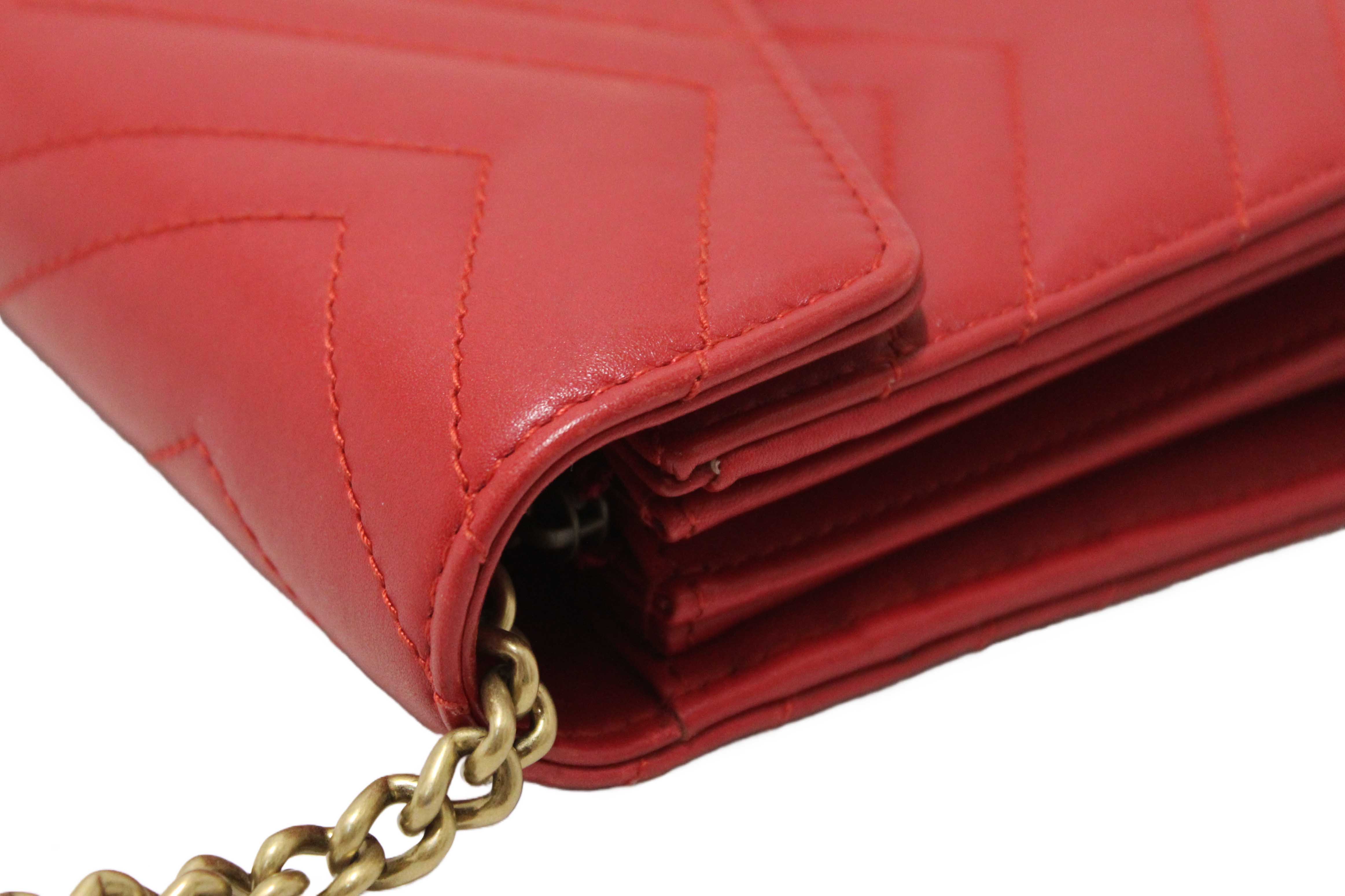 Authentic Gucci Red Marmont Matelassé Chevron Leather Mini Bag
