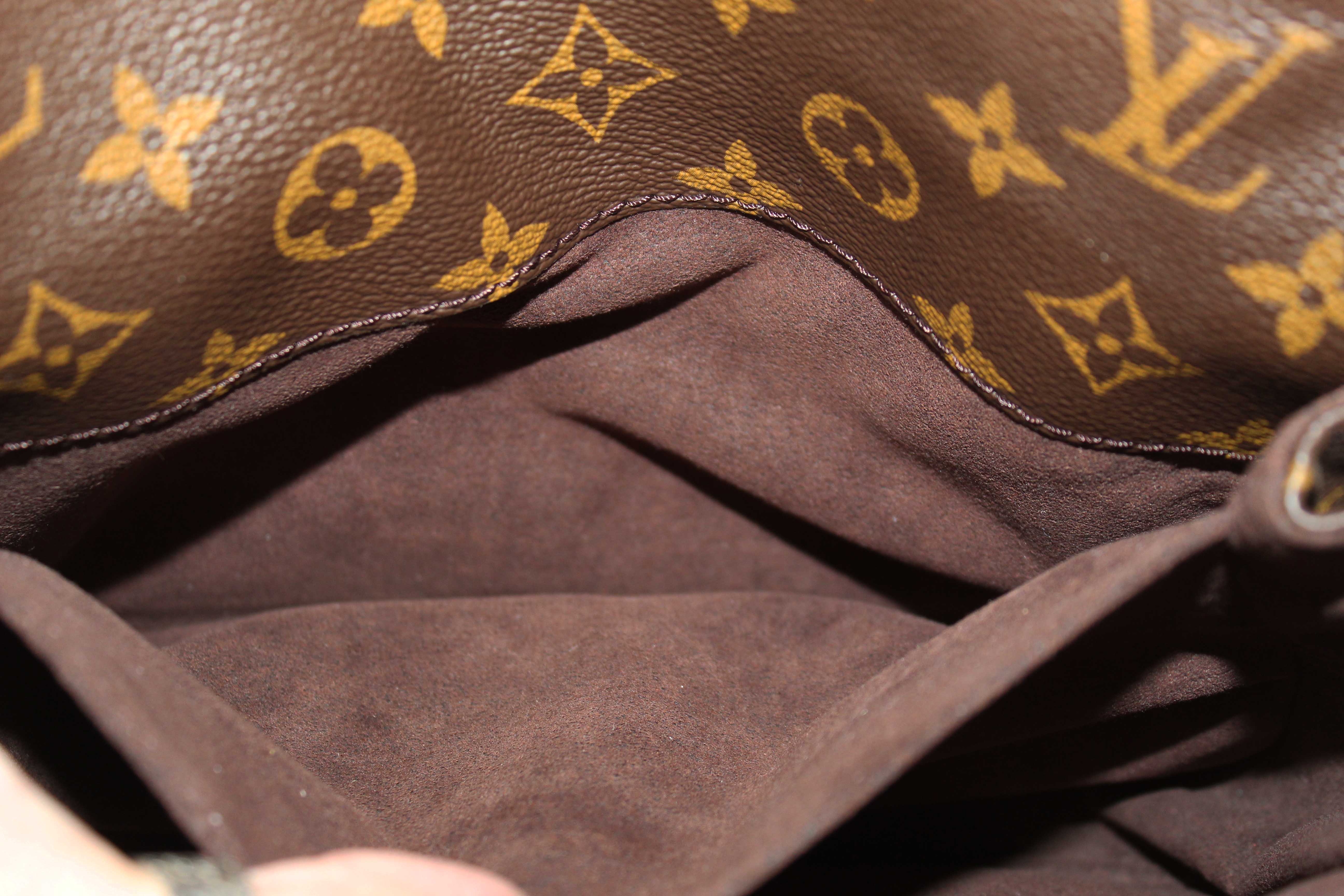 Authentic Louis Vuitton Monogram Pochette Metis Messenger Crossbody Bag