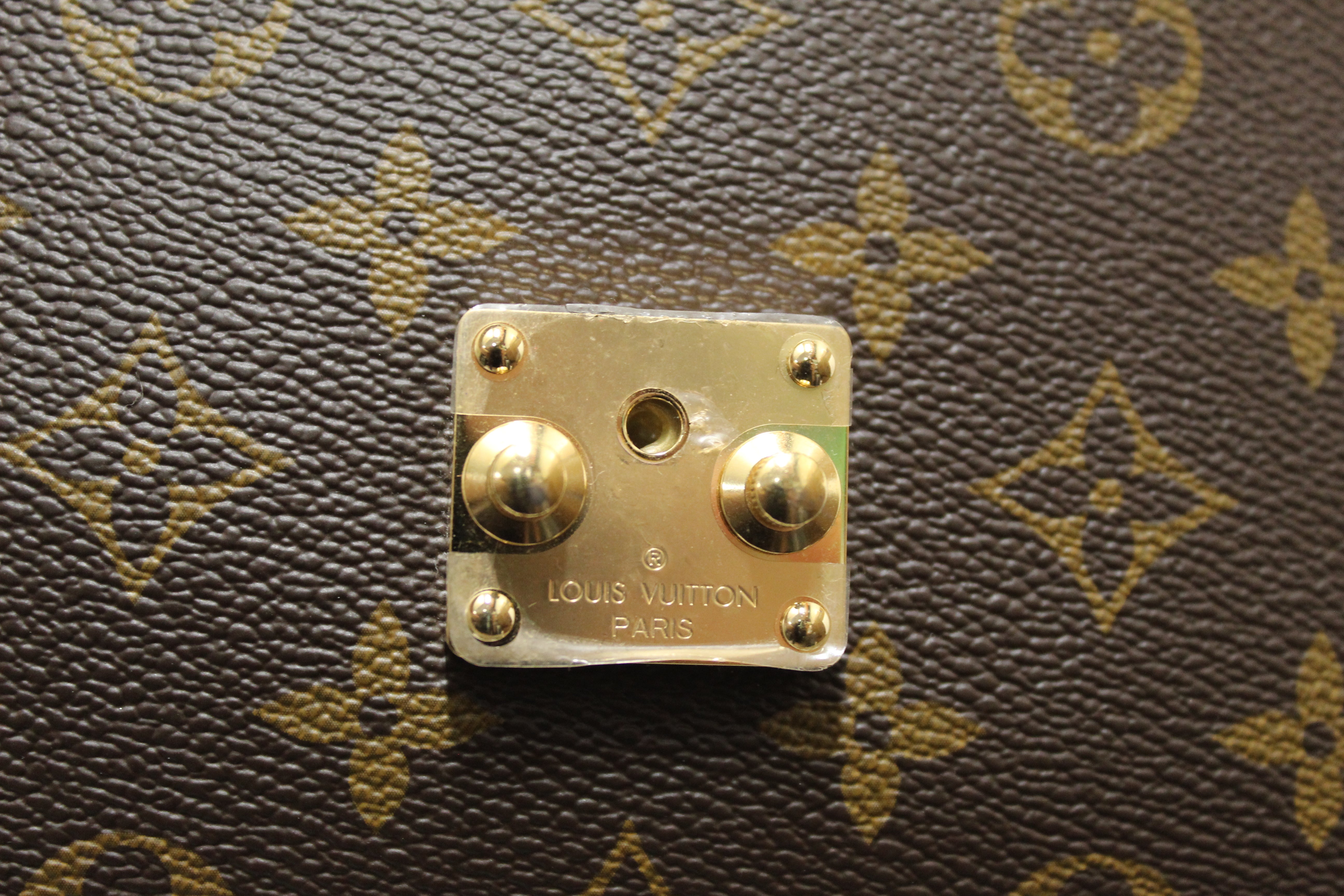 Authentic Louis Vuitton Monogram Pochette Metis Messenger Crossbody Bag