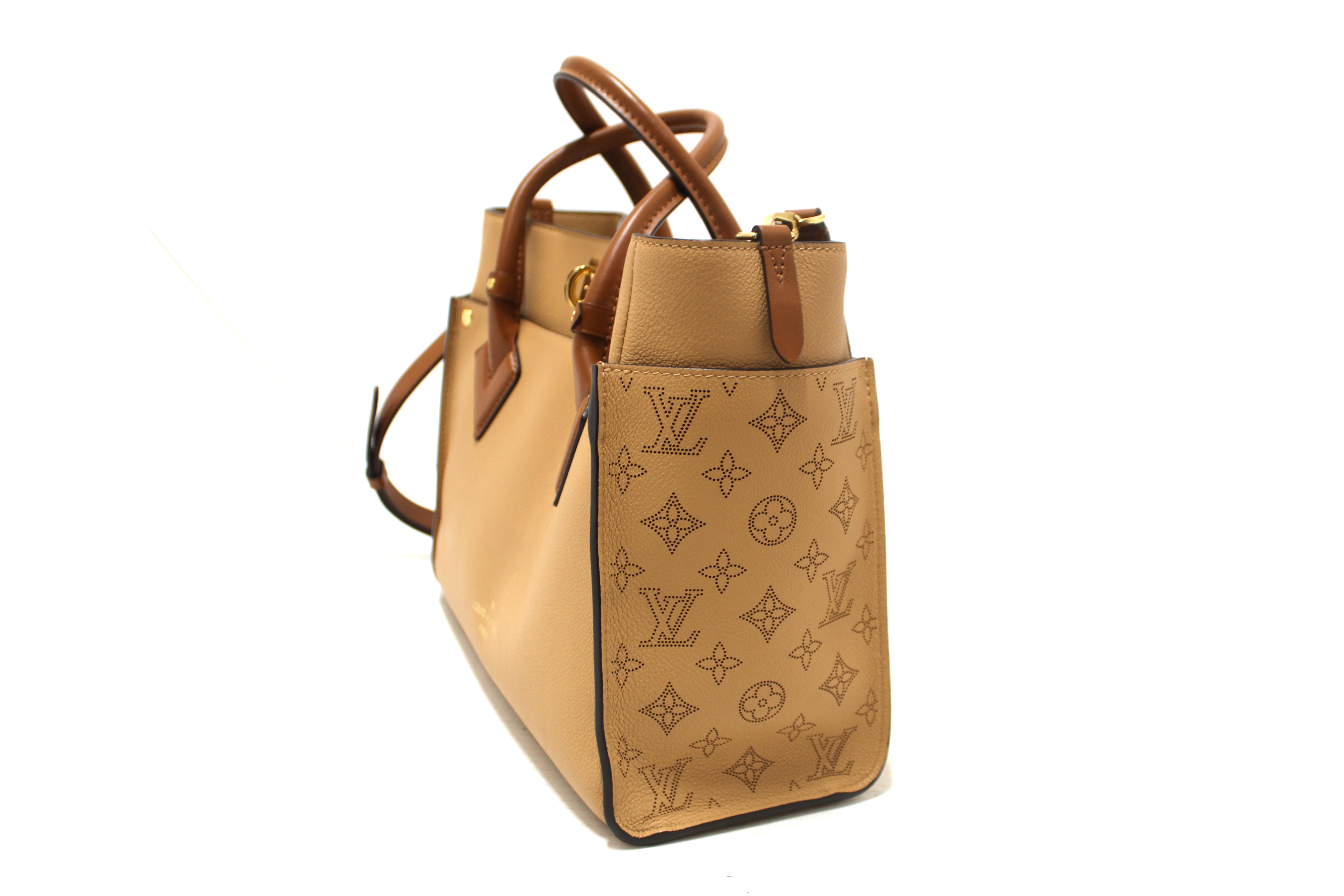 Authentic Louis Vuitton Arizona Beige Calf Leather On My Side MM Hand/Crossbody Bag