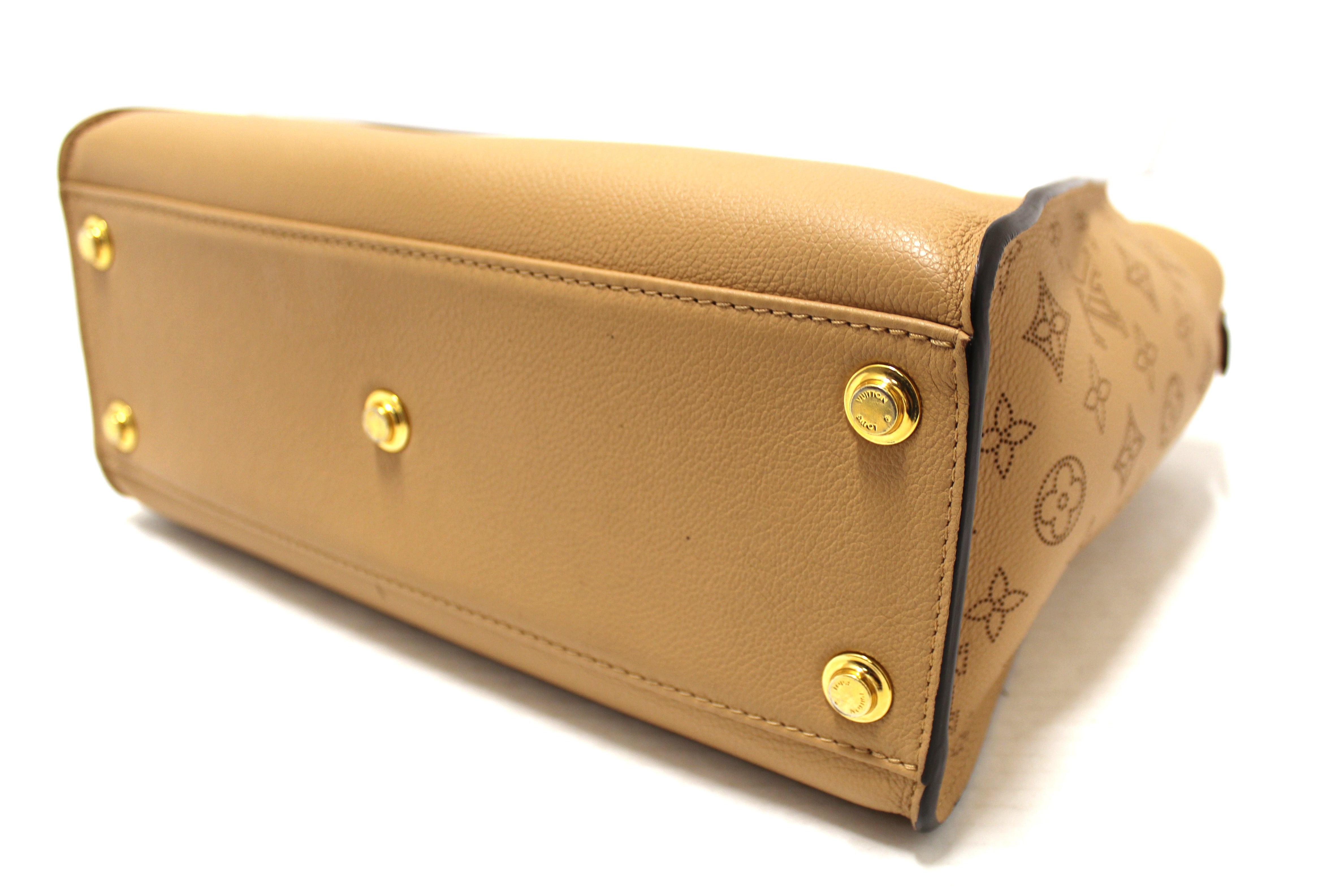 Authentic Louis Vuitton Arizona Beige Calf Leather On My Side MM Hand/Crossbody Bag