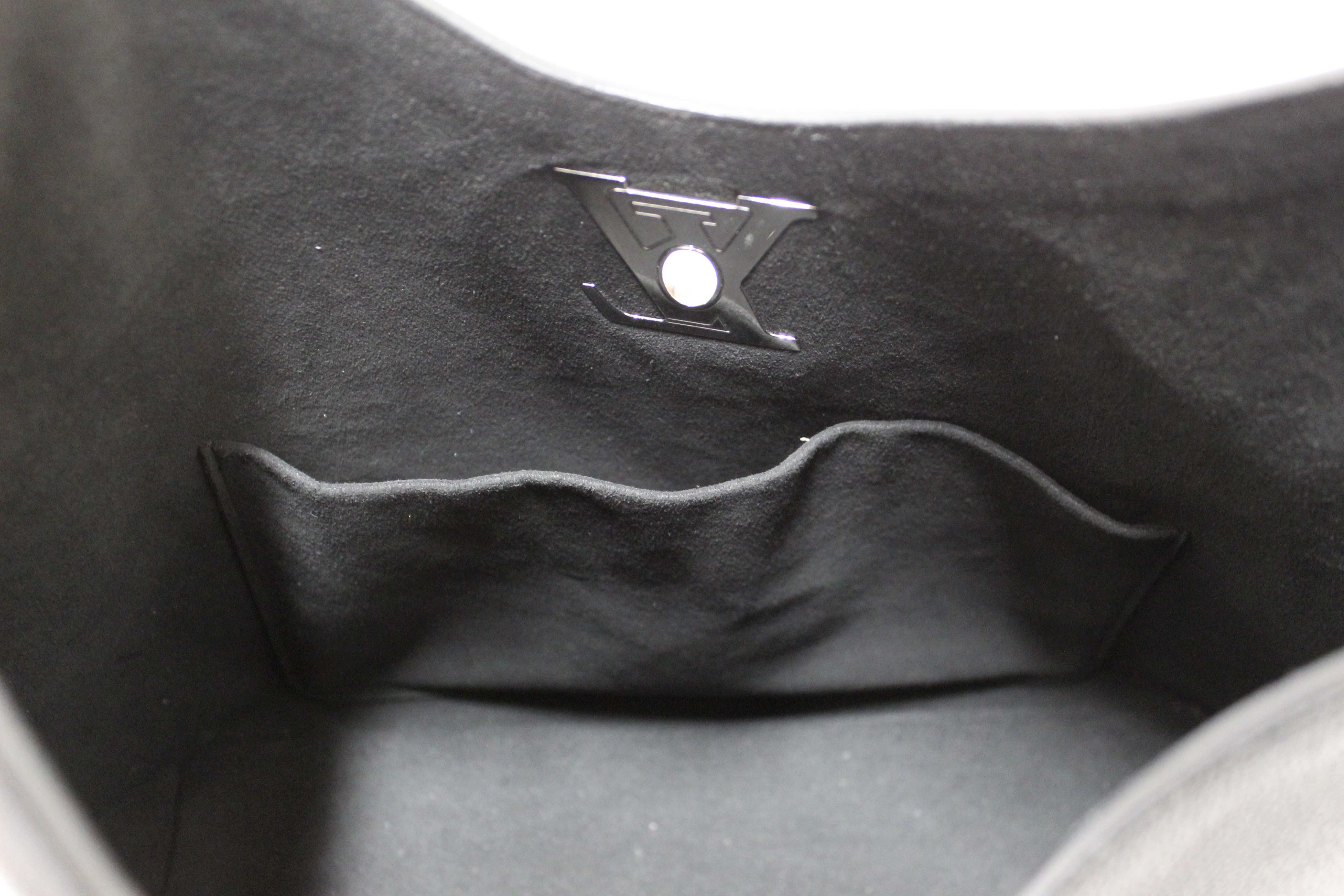 Authentic Louis Vuitton Black Grained Calf Leather Lockme Hobo Bag