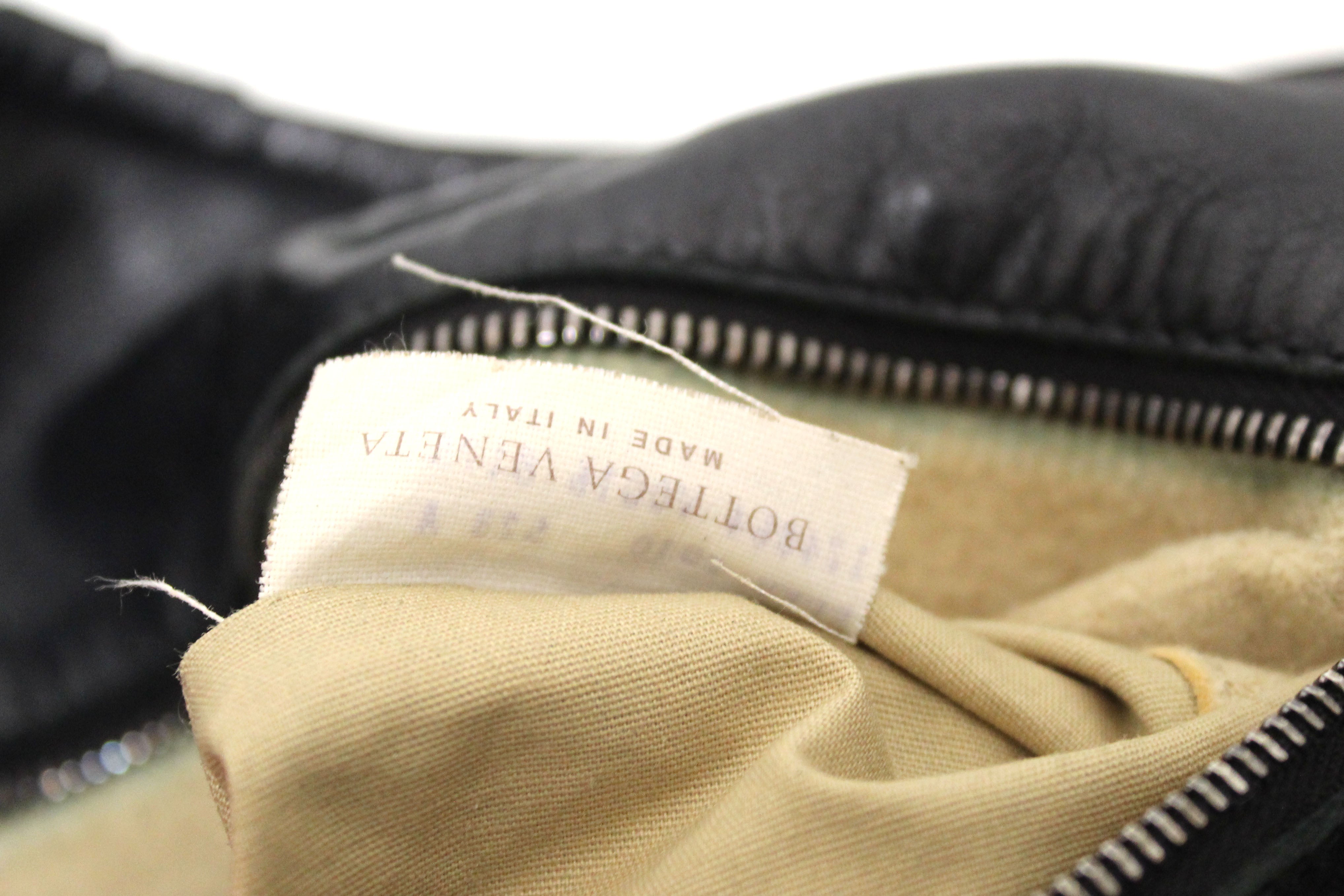 Authentic Bottega Veneta Black Nappa Intrecciato Large Campana Shoulder Hobo Bag