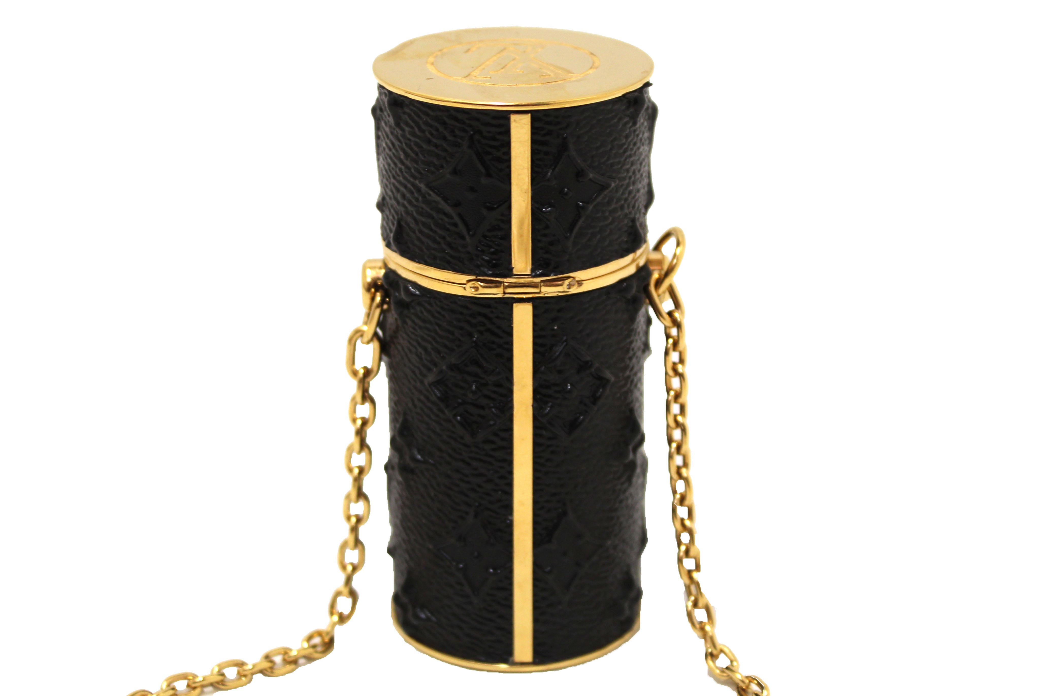 Louis Vuitton Lipstick Case on Chain Reverse Monogram Canvas - ShopStyle  Shoulder Bags