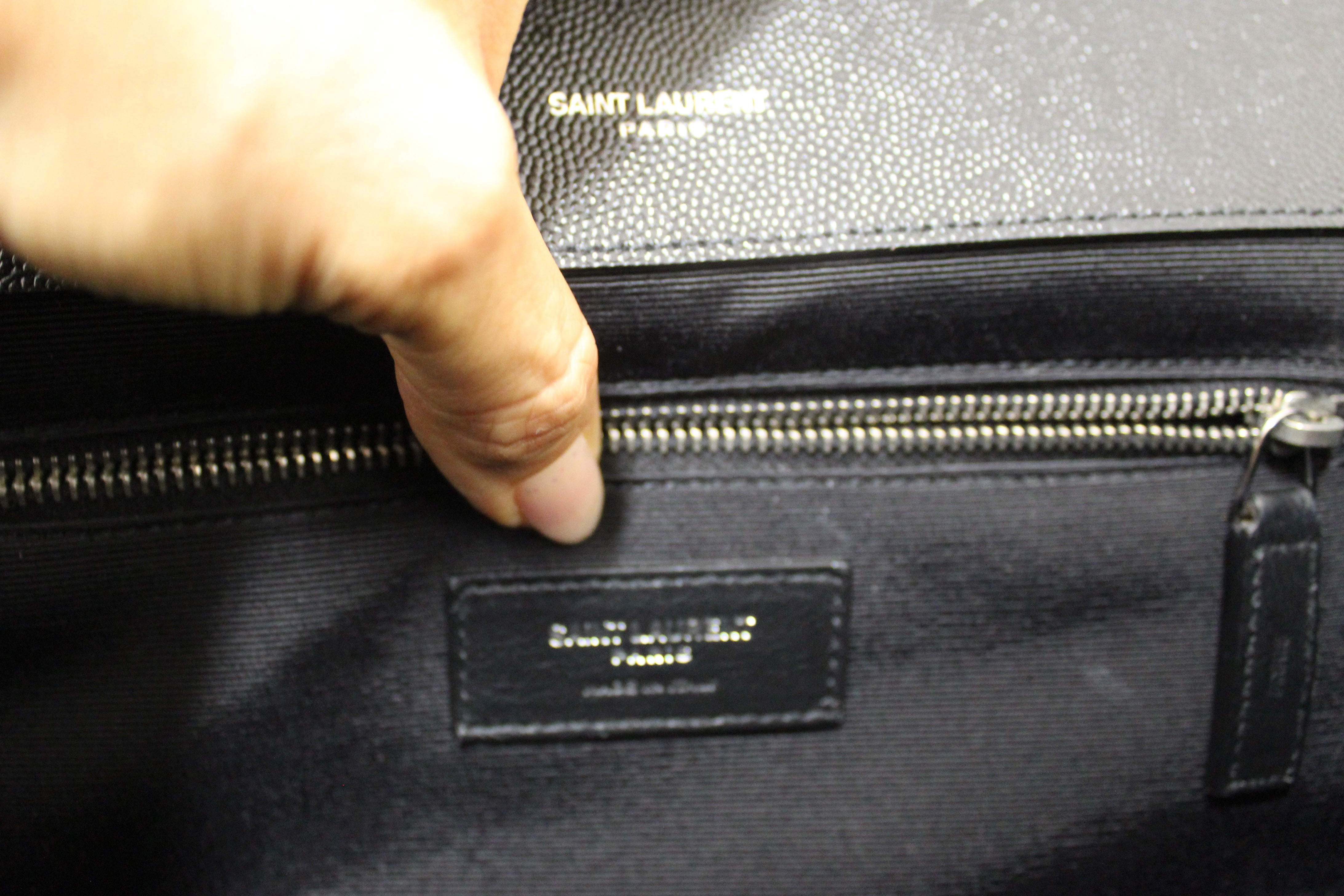 Authentic Saint Laurent Black Matelasse Grain De Poudre Embossed Leather Medium Envelope Bag