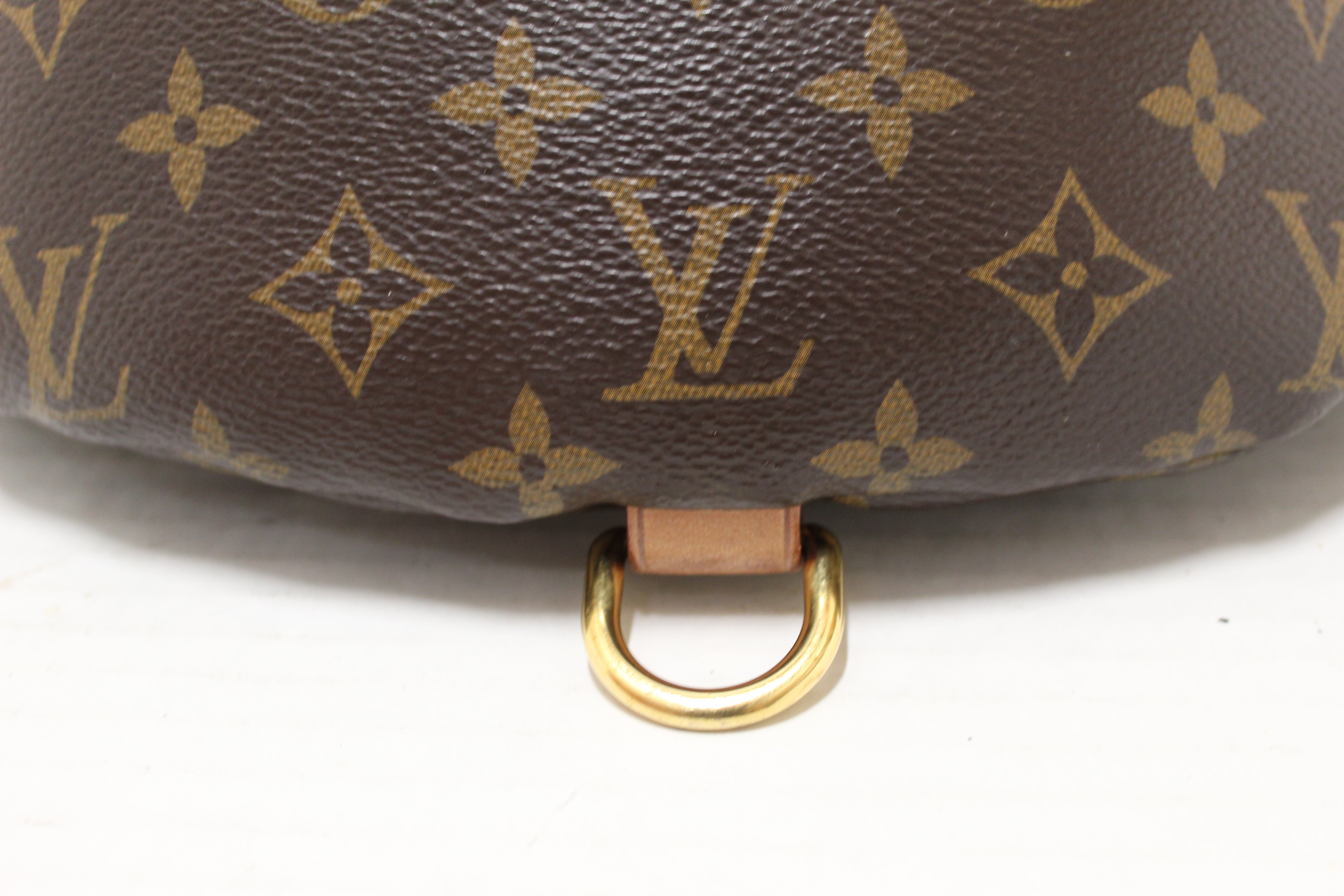 Authentic Louis Vuitton Classic Monogram Canvas Bumbag