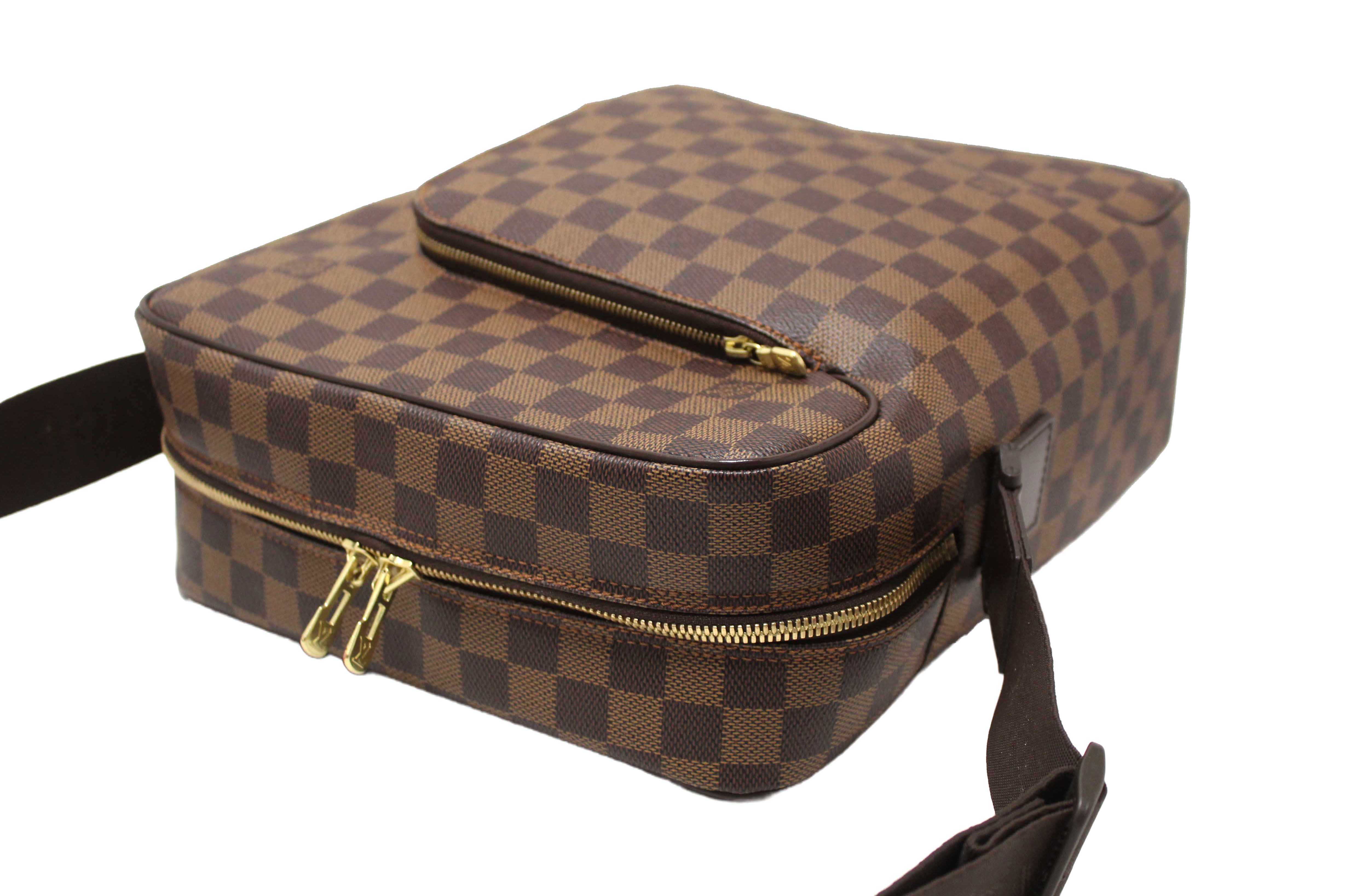 Authentic Louis Vuitton Damier Ebene Canvas Olav Messenger Bag