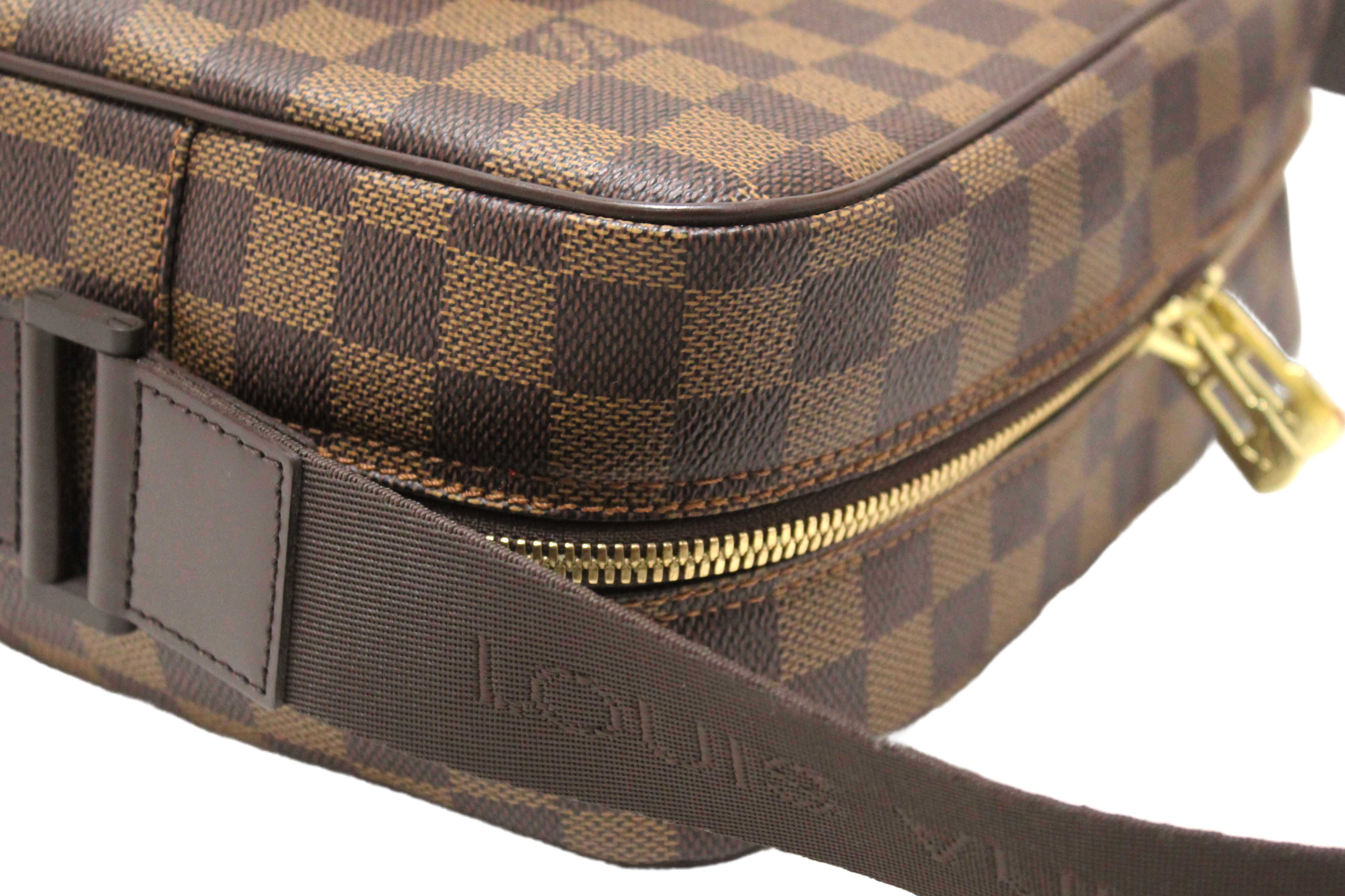 Authentic Louis Vuitton Damier Ebene Canvas Olav Messenger Bag