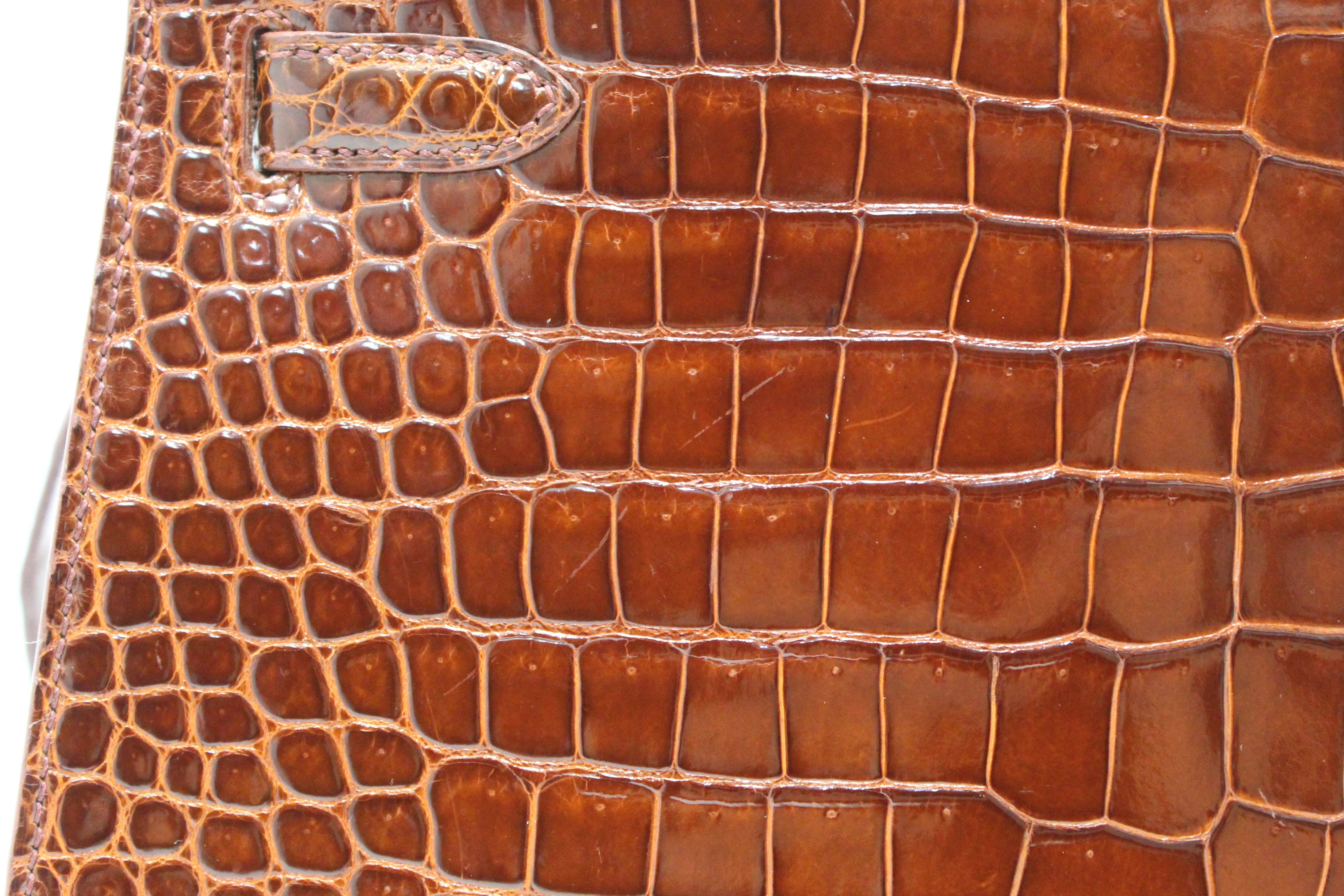 Authentic Hermes Vintage Miel Shiny Alligator Kelly Sellier 32