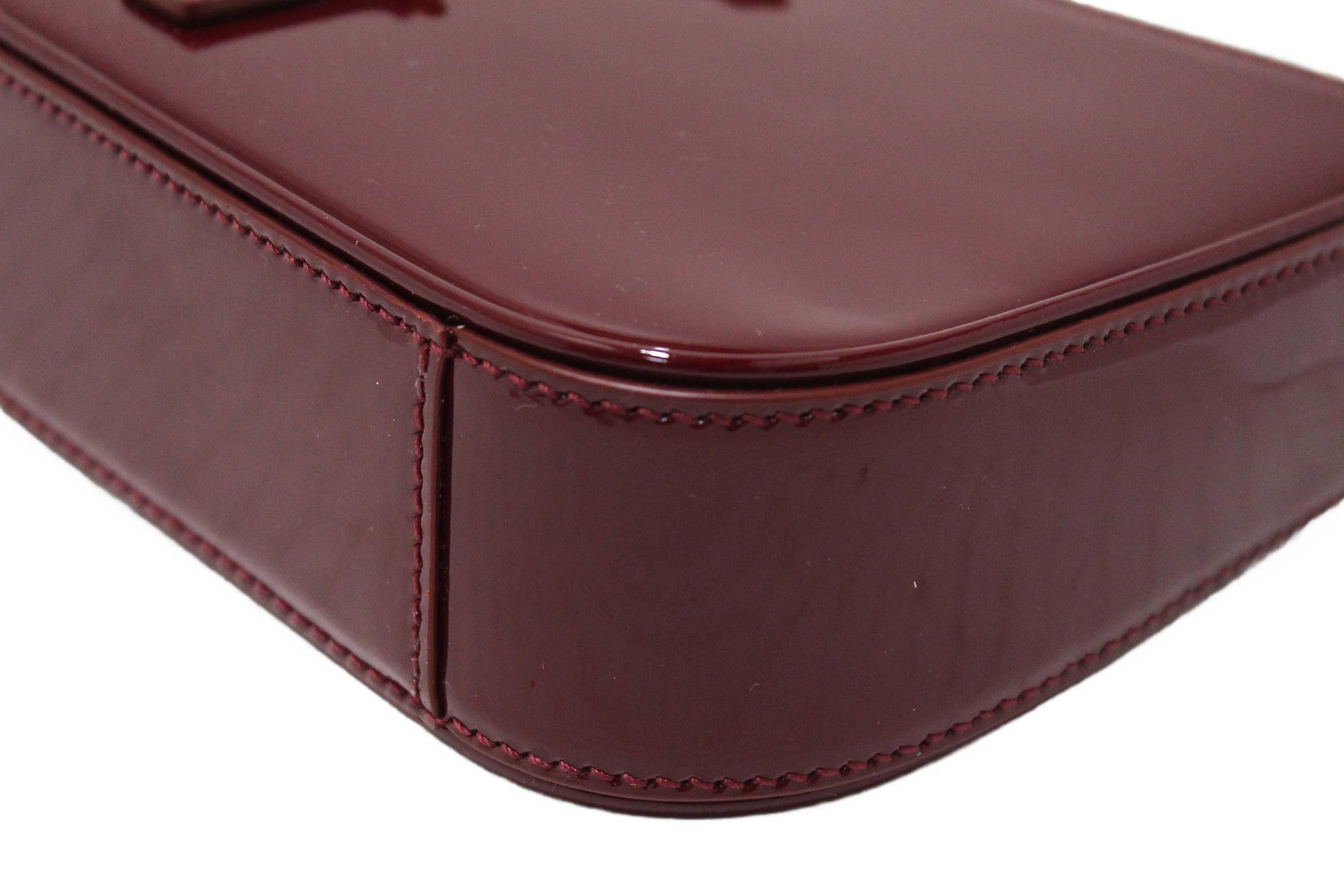 Authentic Yves Saint Laurent Mini LE 5 À 7 Grenade Patent Leather Bag