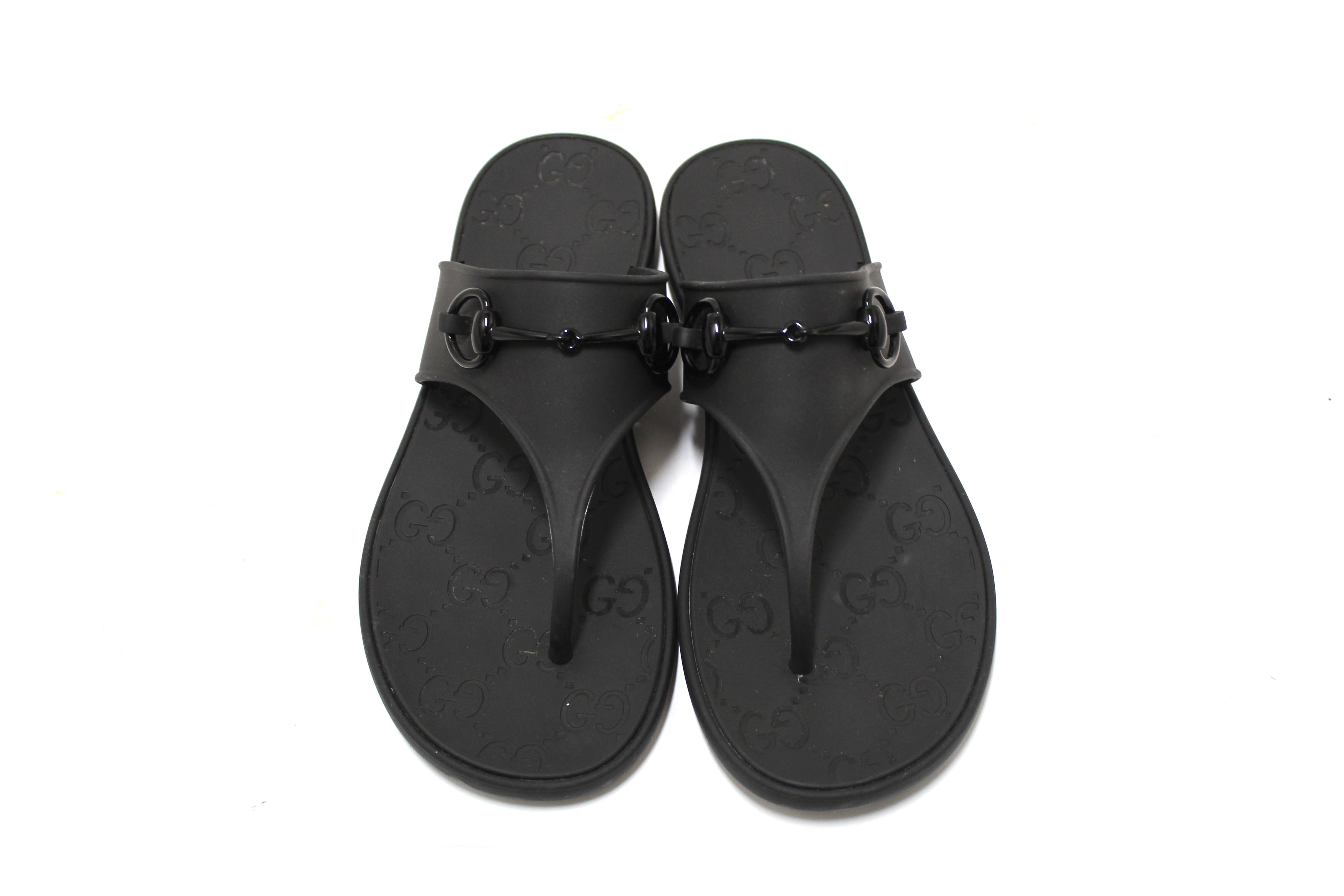 Authentic Gucci Black Minorca Rubber GG Horsebit Thong Sandals size 37