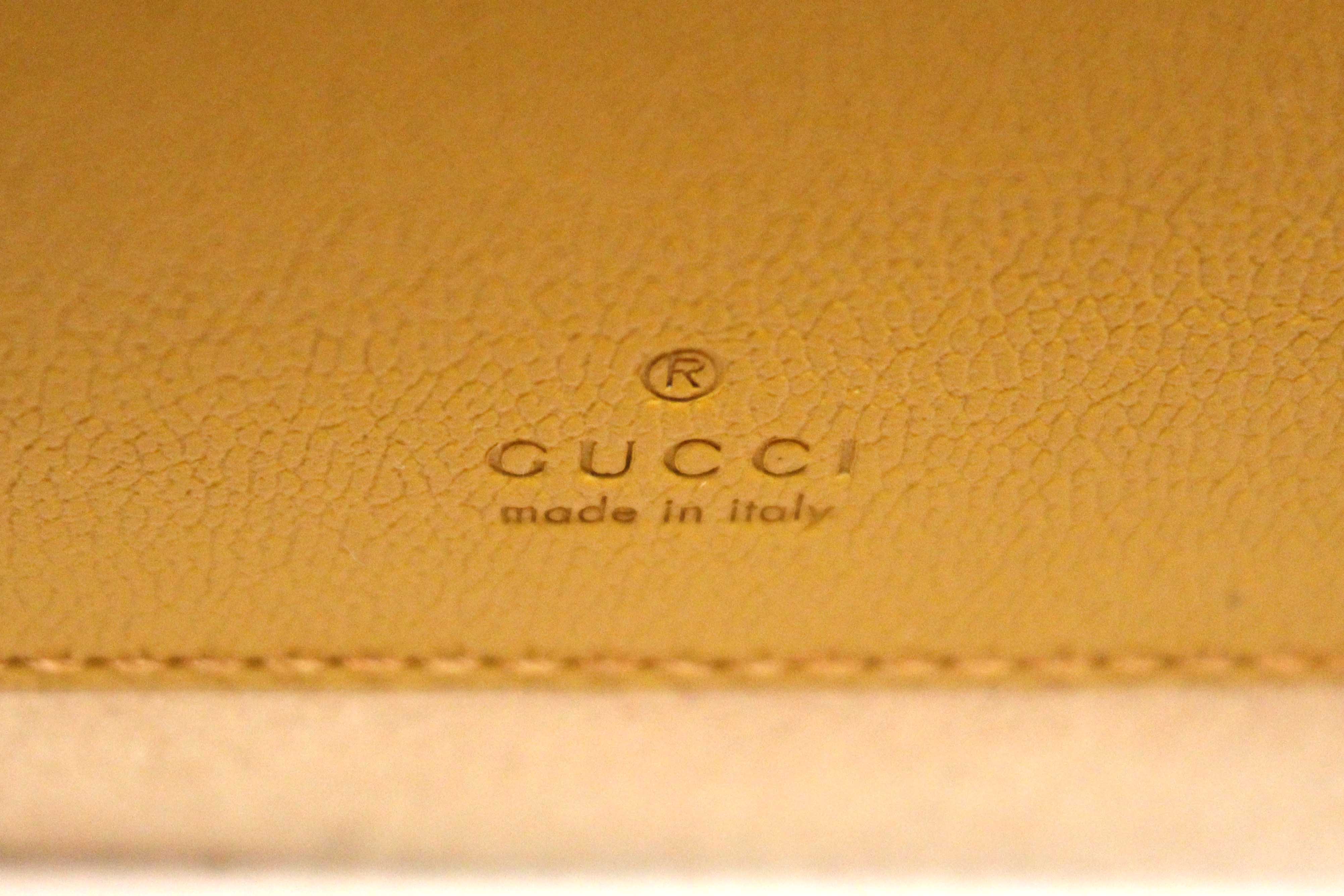 Authentic Gucci GG Supreme Canvas Mini Padlock Top Handle Crossbody Bag 652683