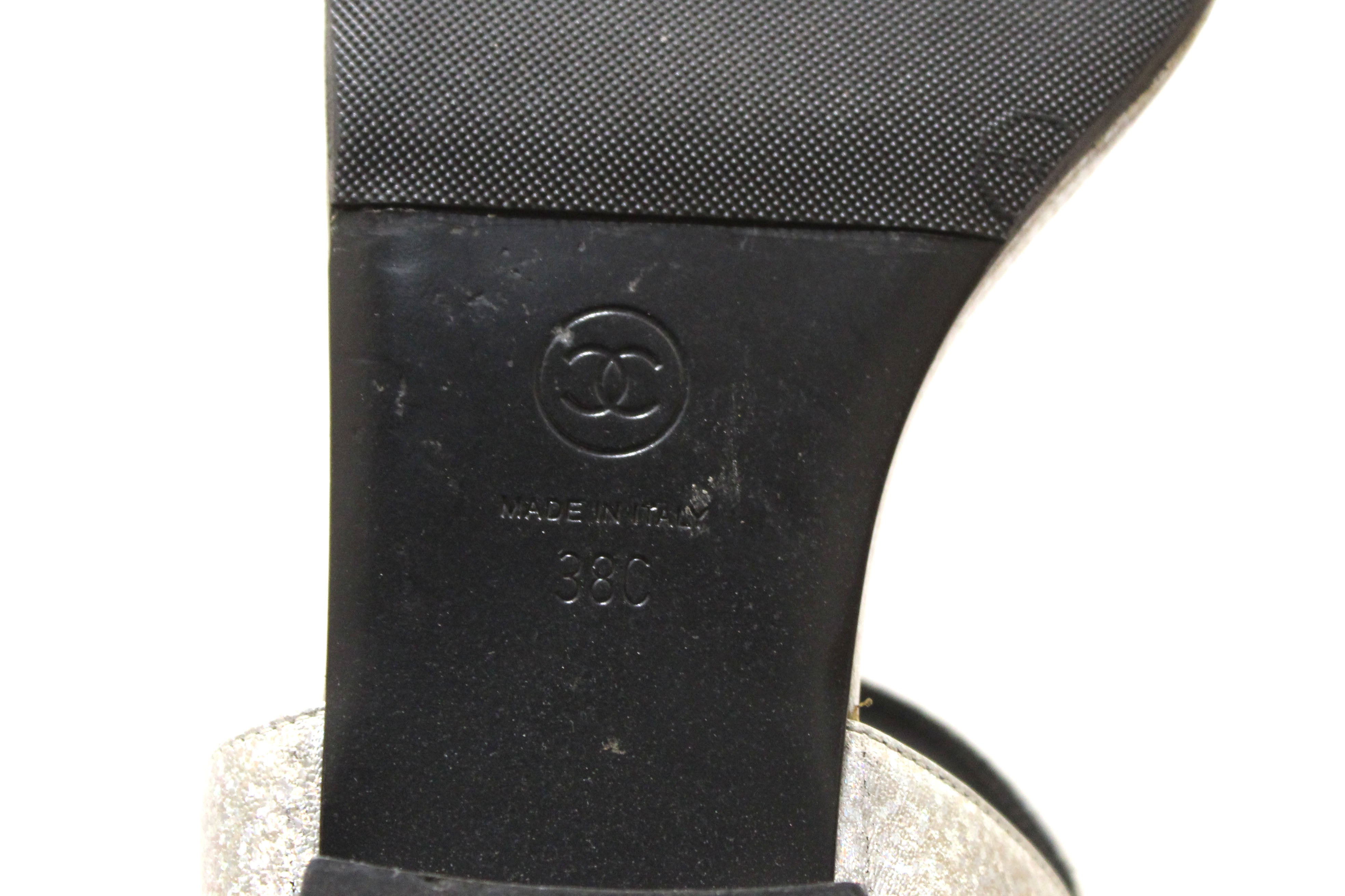 Authentic Chanel Silver Glitter Leather CC Thong Sandals Size 38