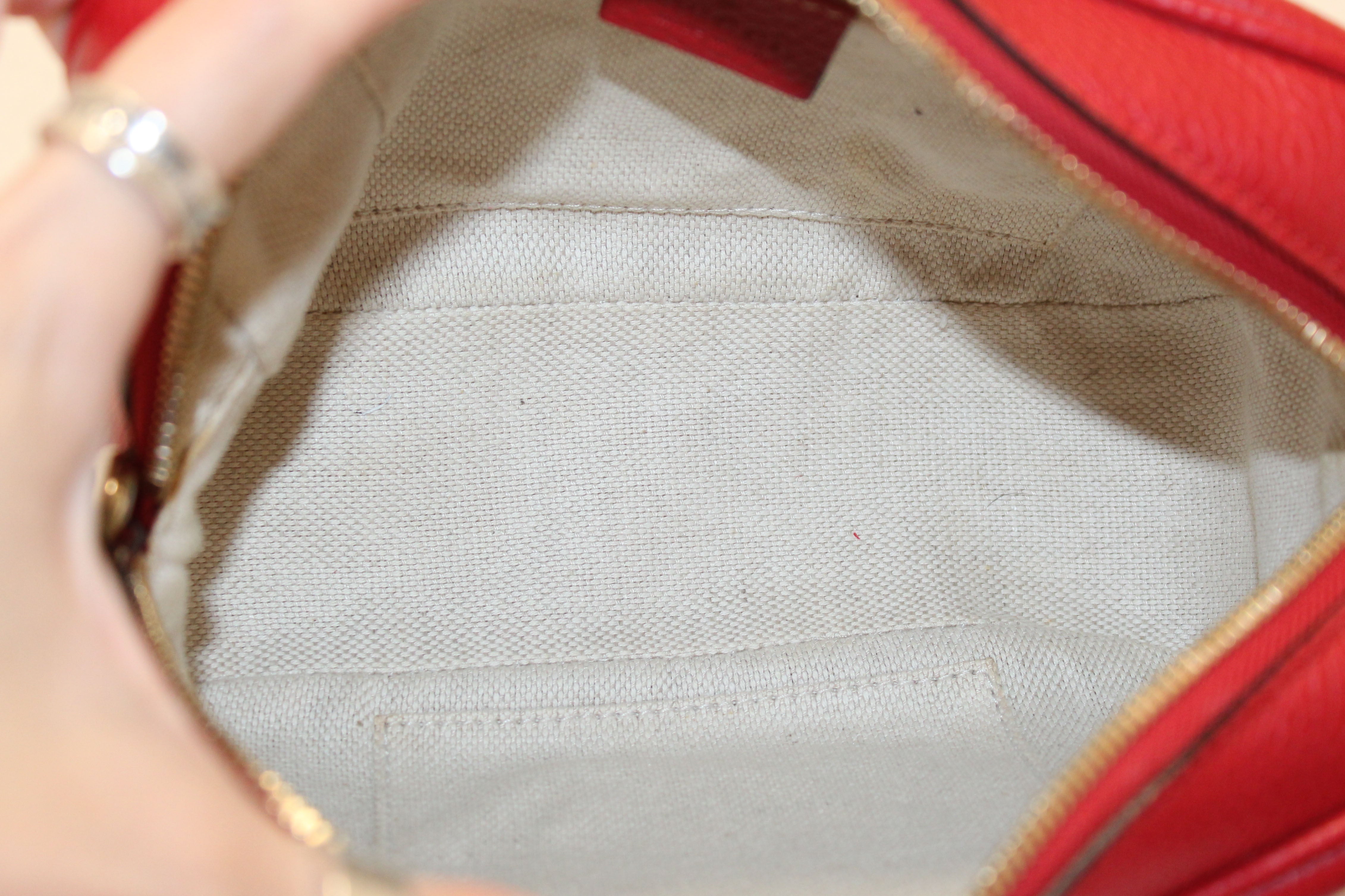 Authentic Gucci Red Soho Leather Small Disco Messenger Bag