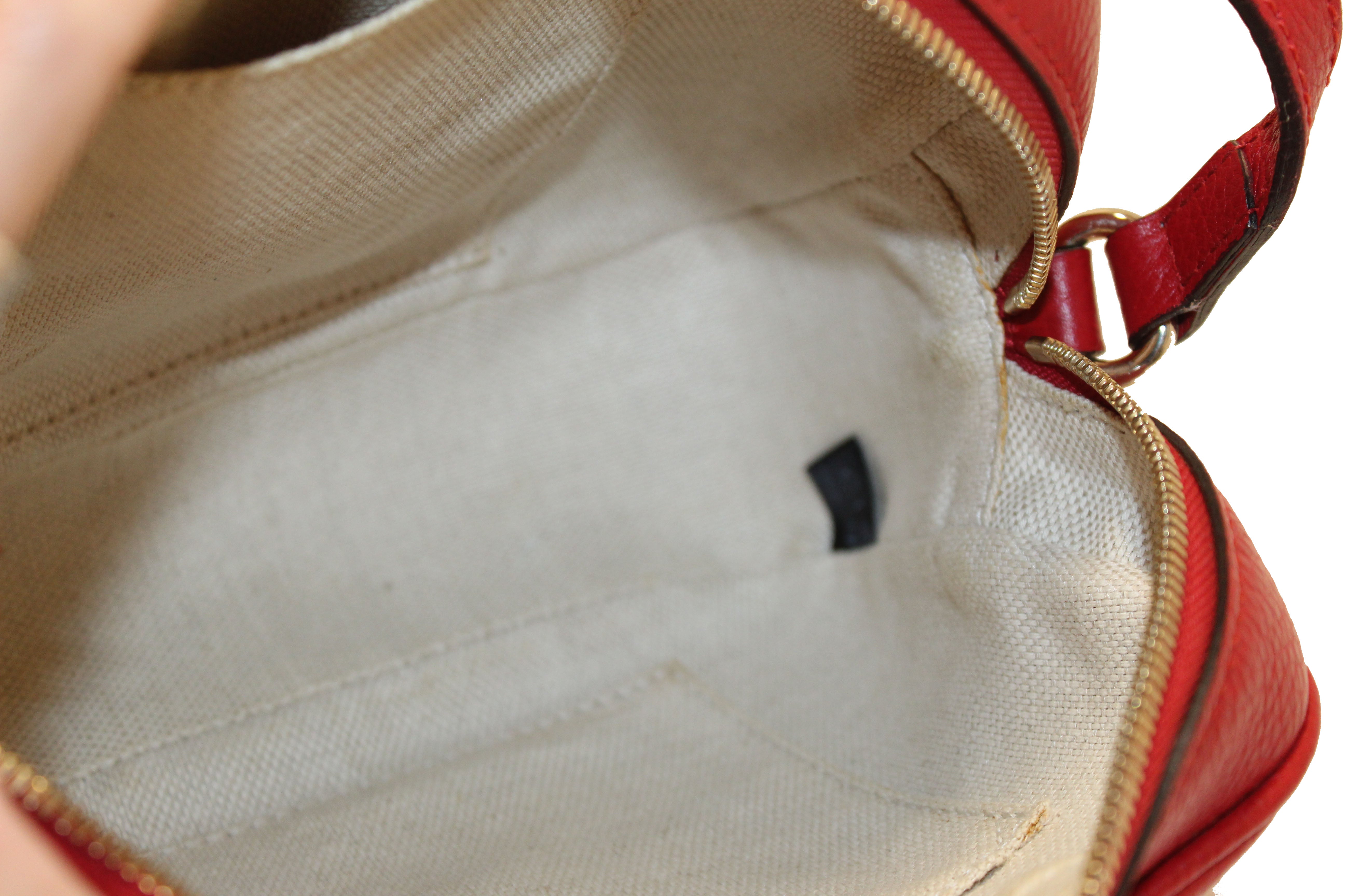 Authentic Gucci Red Soho Leather Small Disco Messenger Bag