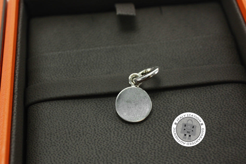 HERMES Hermes 103424B Pendants Circle Logo  Silver Silver Charms Shw | Italystation.com - Shop Now at italystation.com