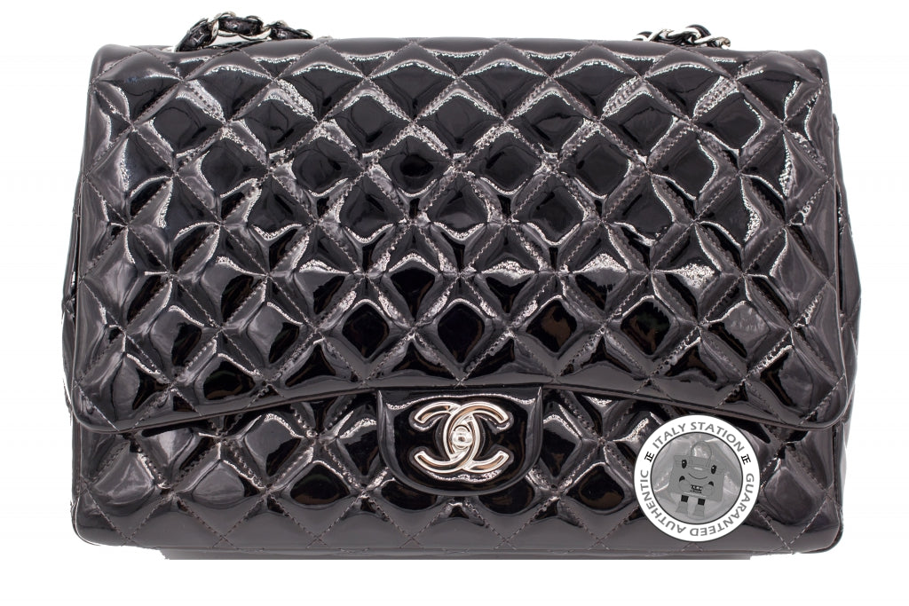 CHANEL Chanel A58601 Classic CC (color Restored) Black Patent Maxi Sho | Italystation.com - Shop Now at italystation.com