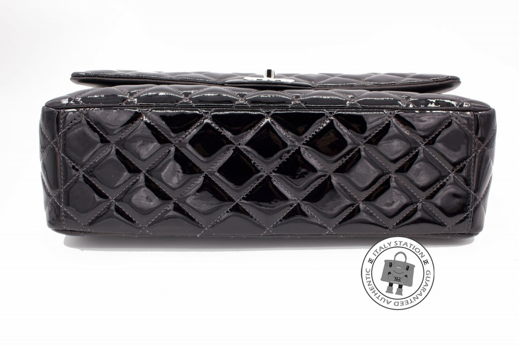 CHANEL Chanel A58601 Classic CC (color Restored) Black Patent Maxi Sho | Italystation.com - Shop Now at italystation.com