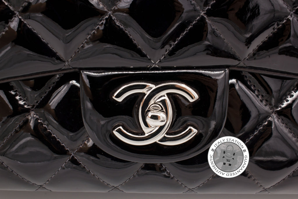 CHANEL Chanel A58601 Classic CC (color Restored) Black Patent Maxi Sho | Italystation.com - Shop Now at italystation.com