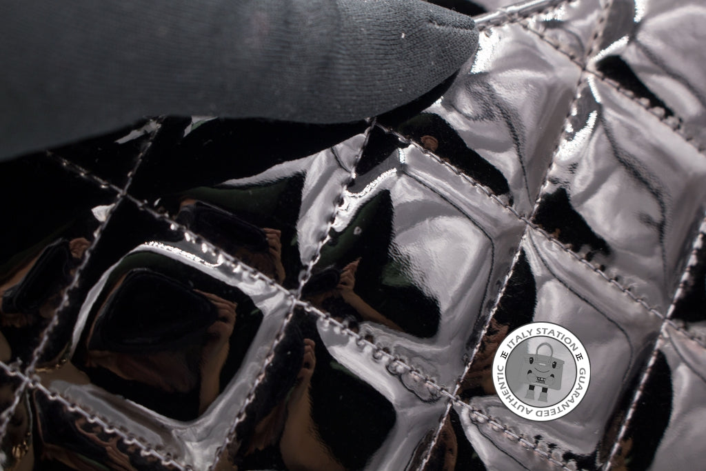 CHANEL Chanel A58601 Classic CC (color Restored) Black Patent Maxi Sho | Italystation.com - Shop Now at italystation.com