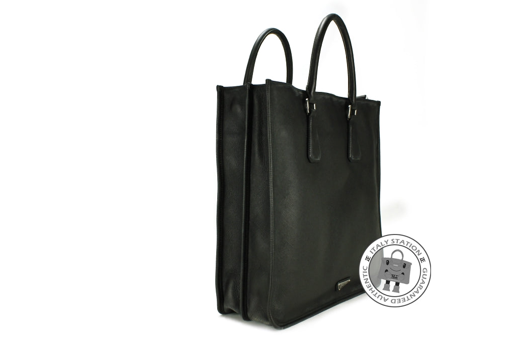 PRADA Prada VA1027 2FAD Borsa Viaggio Saffiano Cuir Old Nero / F0002   | Italystation.com - Shop Now at italystation.com