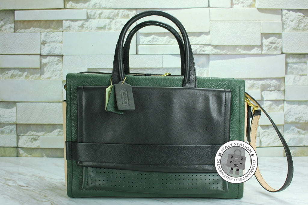 COACH Coach F27994 Green+black+tan / B4/OL Leather Tote Bag Ghw | Italystation.com - Shop Now at italystation.com