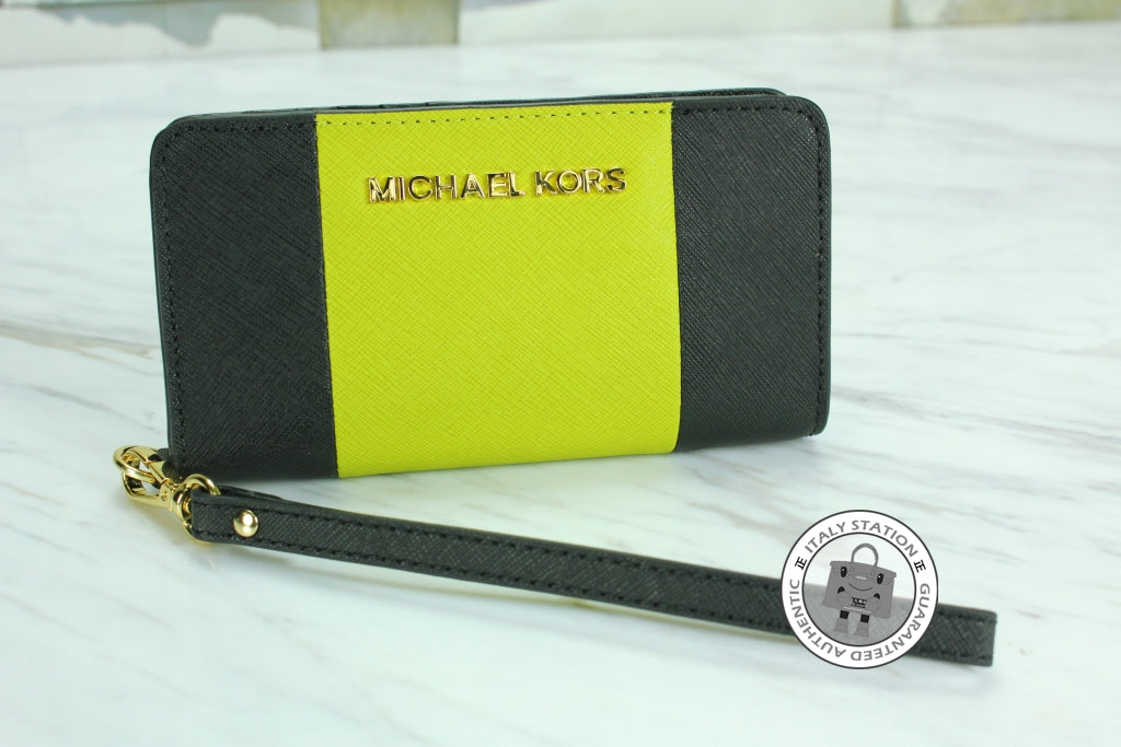MICHAEL KORS Michael Kors 32F4GJTZ1T JS Trvl Cntr Stripe Blk+apple Cal | Italystation.com - Shop Now at italystation.com