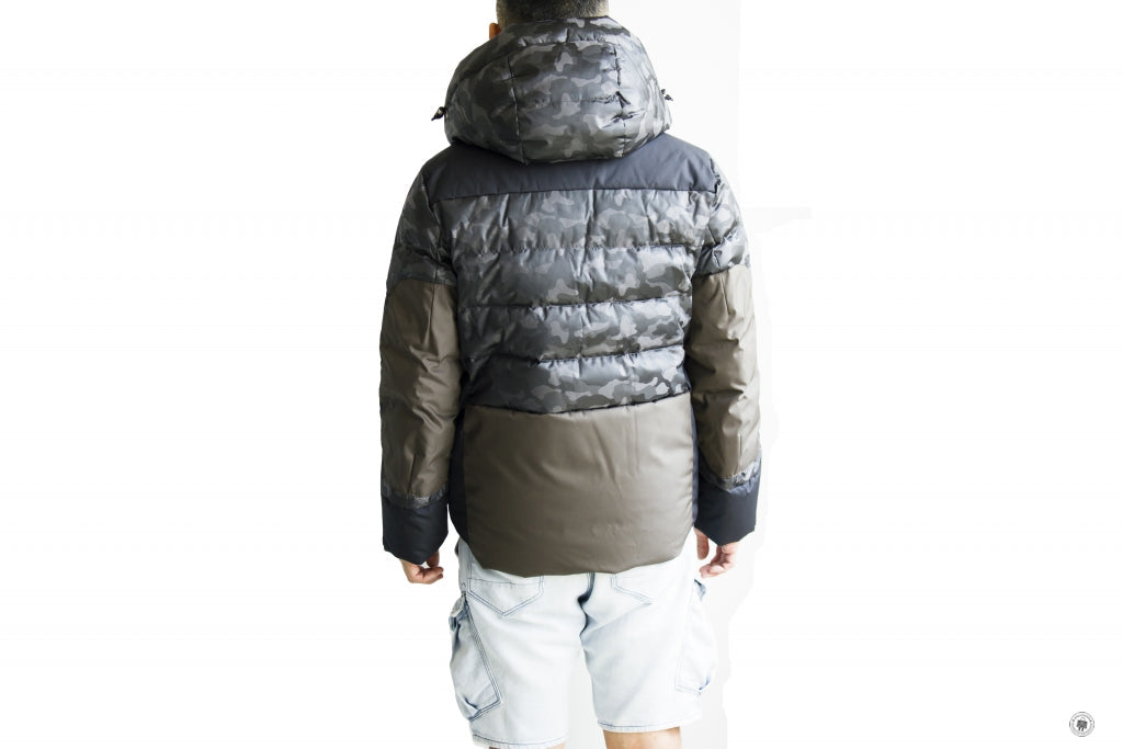 MONCLER Moncler 41853-57623 Kander Nylon Camo Down Jacket Green Camo / | Italystation.com - Shop Now at italystation.com