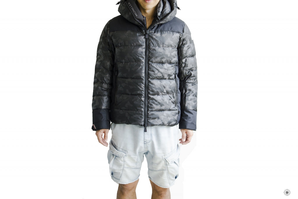 MONCLER Moncler 41853-57623 Kander Nylon Camo Down Jacket Green Camo / | Italystation.com - Shop Now at italystation.com