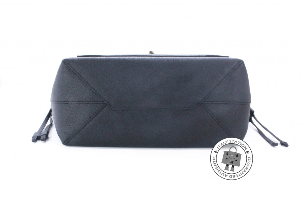 LOUIS VUITTON Louis Vuitton M54008 Fine-grained Calfskin Lockme Noir C | Italystation.com - Shop Now at italystation.com