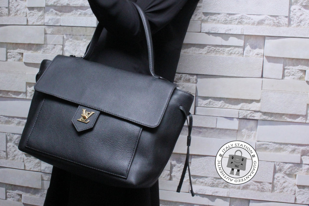 LOUIS VUITTON Louis Vuitton M54008 Fine-grained Calfskin Lockme Noir C | Italystation.com - Shop Now at italystation.com