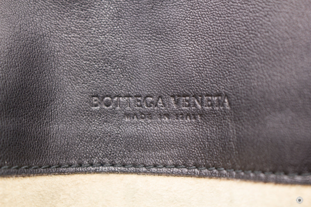 BOTTEGA VENETA Bottega Veneta 131673 V0055 Intrecciato Leather Tote Bl | Italystation.com - Shop Now at italystation.com