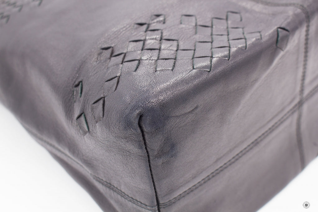 BOTTEGA VENETA Bottega Veneta 131673 V0055 Intrecciato Leather Tote Bl | Italystation.com - Shop Now at italystation.com