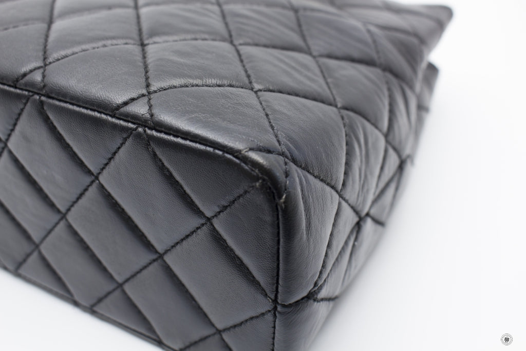 CHANEL Chanel Vintage With Resin Woven Chain And Lock Black Lambskin T | Italystation.com - Shop Now at italystation.com