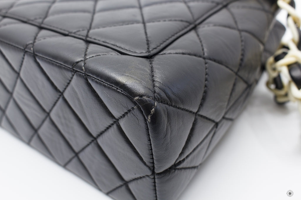 CHANEL Chanel Vintage With Resin Woven Chain And Lock Black Lambskin T | Italystation.com - Shop Now at italystation.com