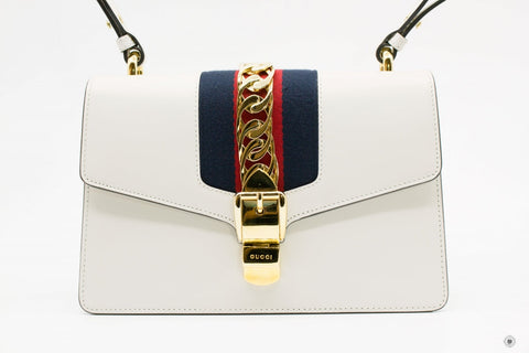 GUCCI Gucci 421882CVLEG Sylvie White / 8605 Leather Small Shoulder Bag | Italystation.com - Shop Now at italystation.com