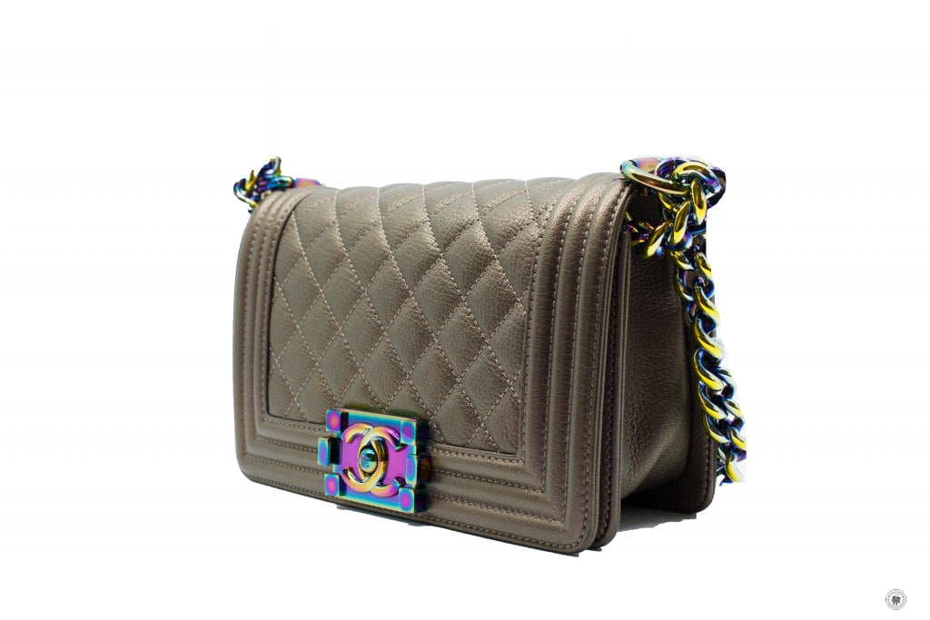 CHANEL Chanel A67085 Y60313 Boy Iridescent  Bronze / 2B041 Calfskin Sm | Italystation.com - Shop Now at italystation.com