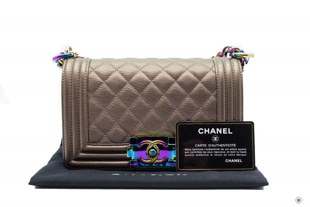 CHANEL Chanel A67085 Y60313 Boy Iridescent  Bronze / 2B041 Calfskin Sm | Italystation.com - Shop Now at italystation.com