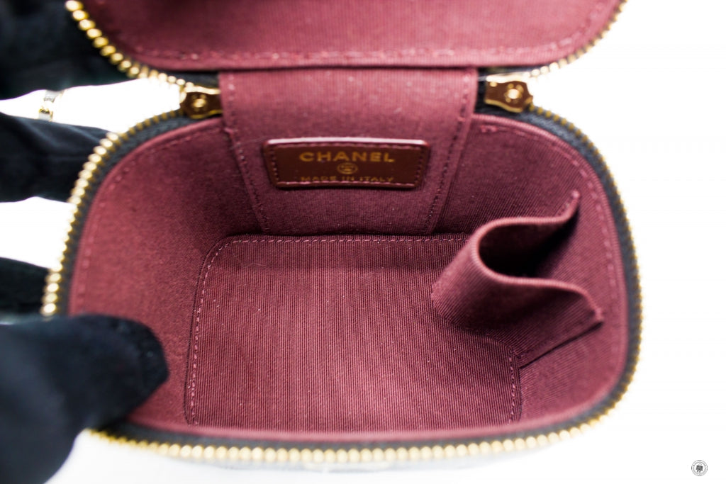 CHANEL Chanel AP1340Y33352 Small Vanity Black / C3906 Caviar Shoulder  | Italystation.com - Shop Now at italystation.com