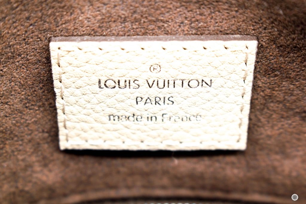 LOUIS VUITTON Louis Vuitton Babylone Chain BB Light Taupe Calfskin Sho | Italystation.com - Shop Now at italystation.com