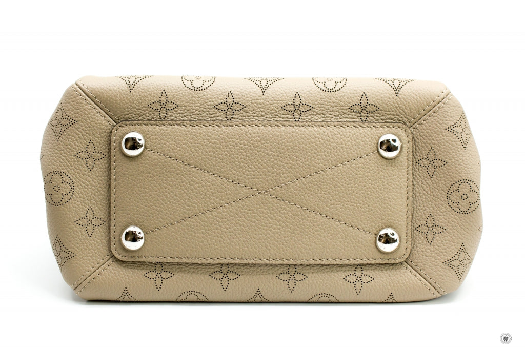 LOUIS VUITTON Louis Vuitton Babylone Chain BB Light Taupe Calfskin Sho | Italystation.com - Shop Now at italystation.com